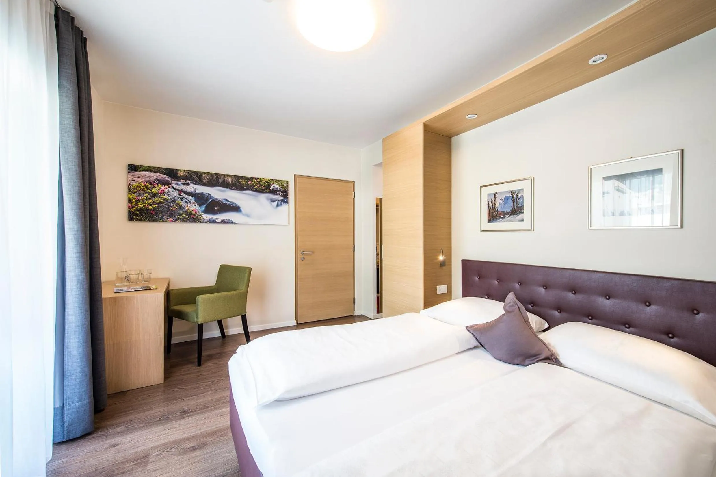 Photo of the whole room in Hotel Jardis