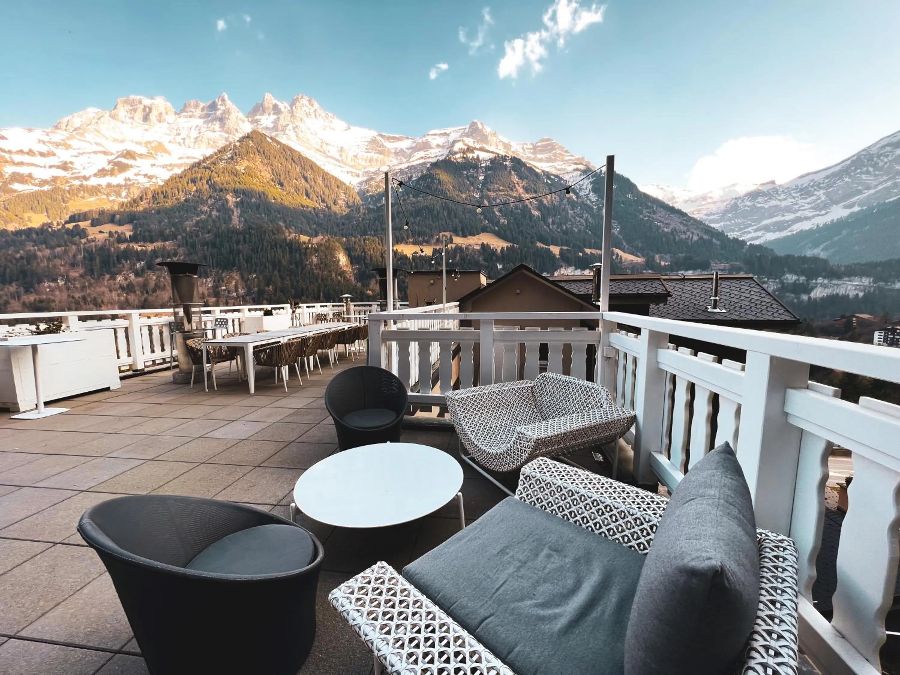 Balcony/Terrace in Hôtel Le White - Le 42 Restaurant