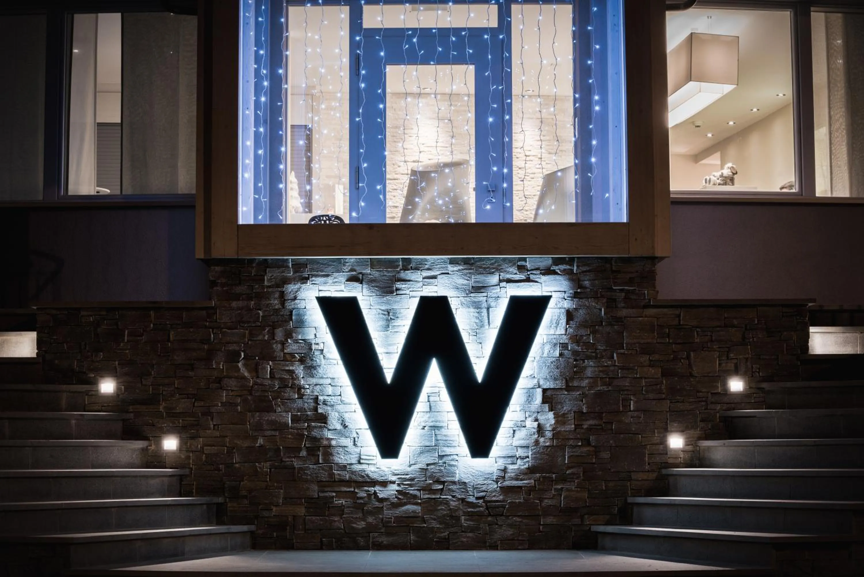 Facade/entrance in Hôtel Le White - Le 42 Restaurant