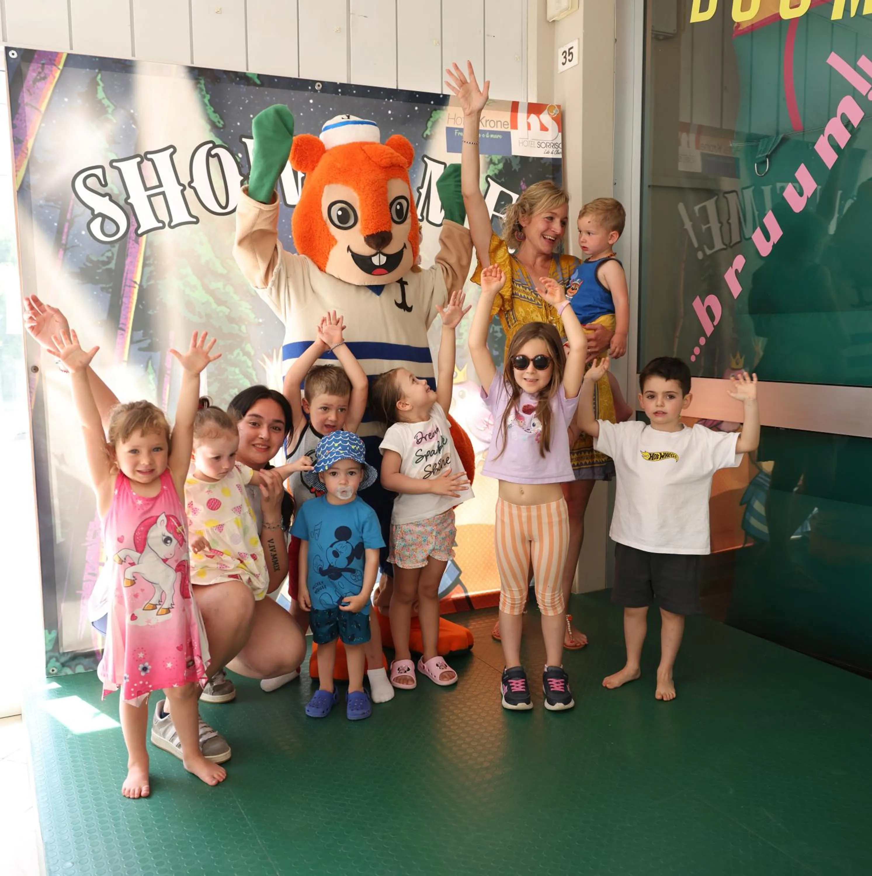 children in Hotel Sorriso