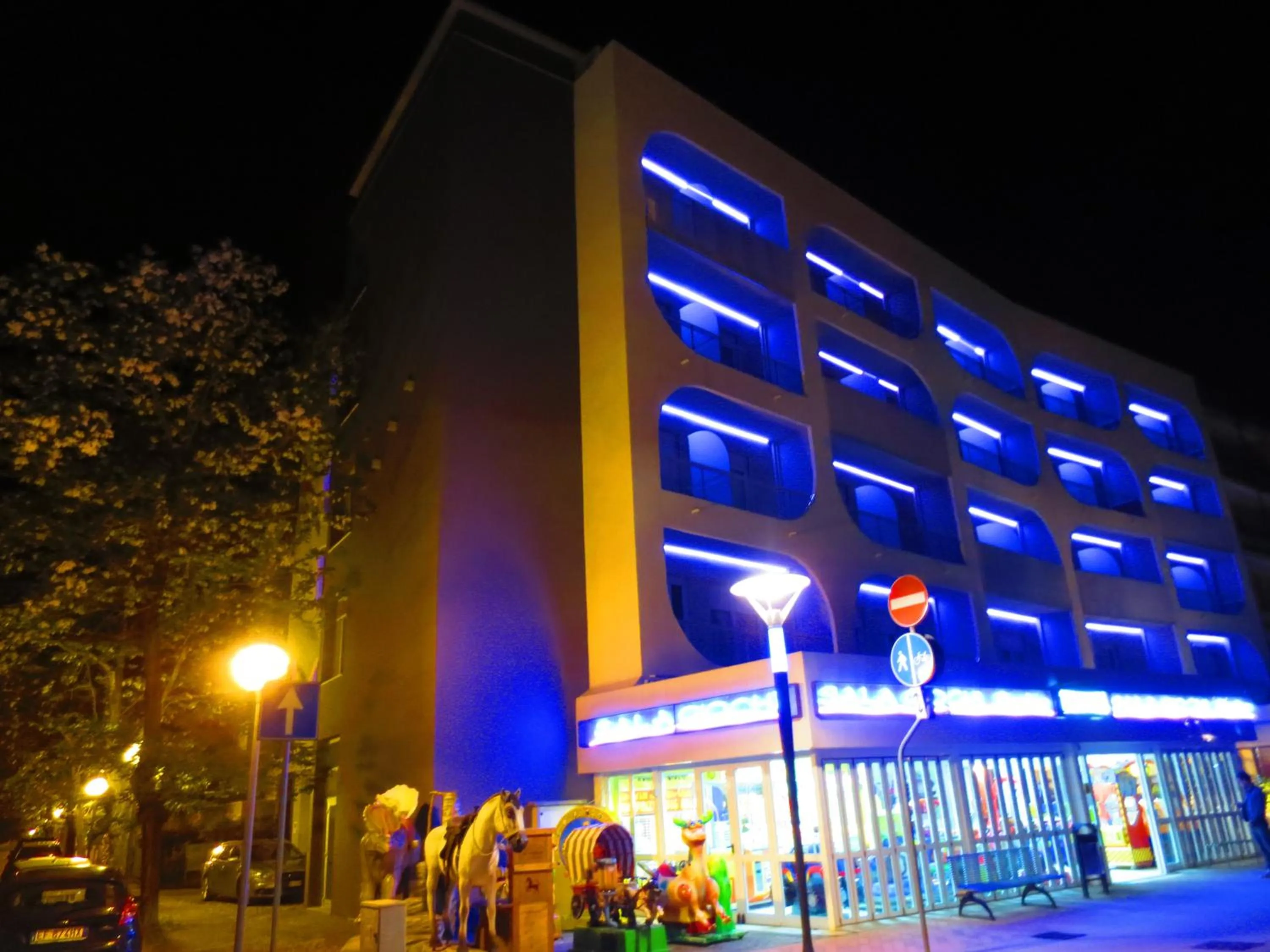 Property building in Hotel Sorriso