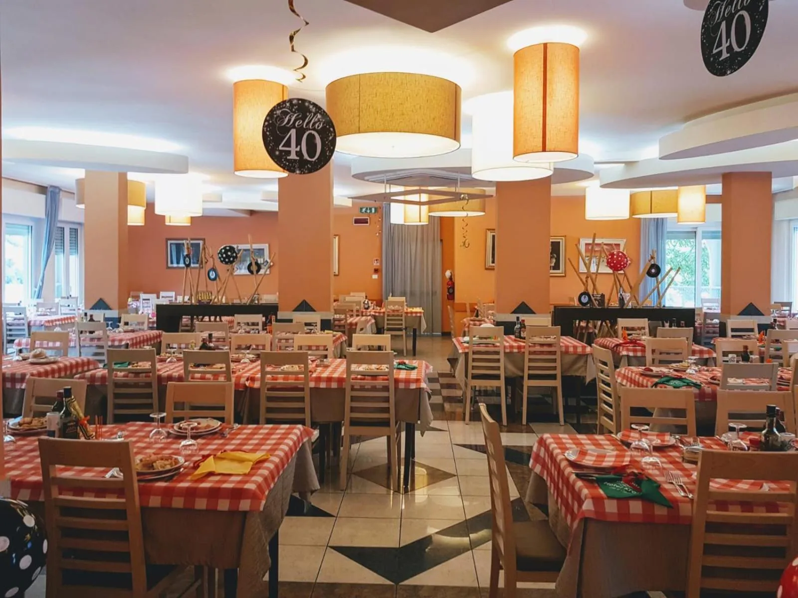Restaurant/places to eat in Hotel Sorriso