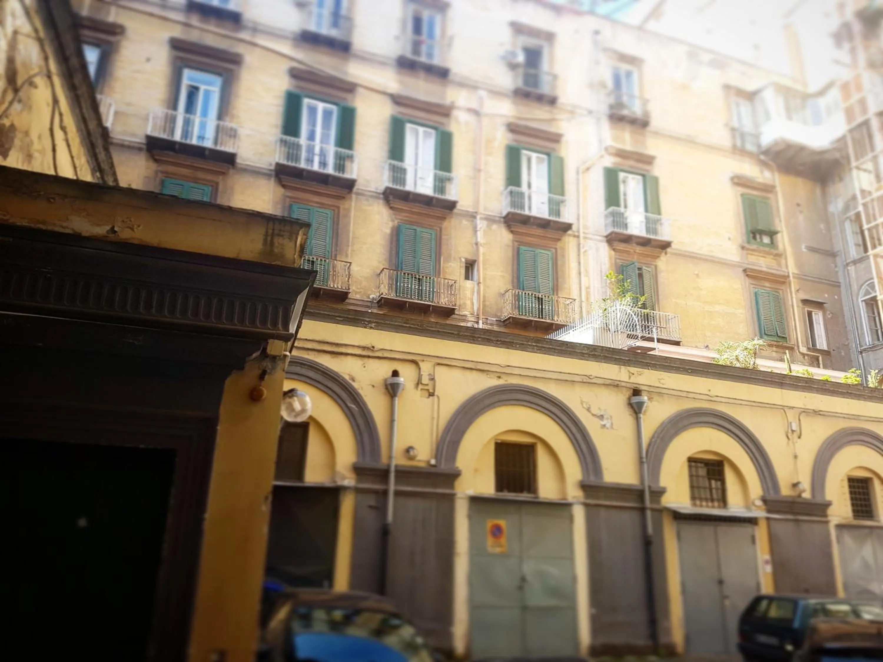 Facade/entrance in Royal Dante