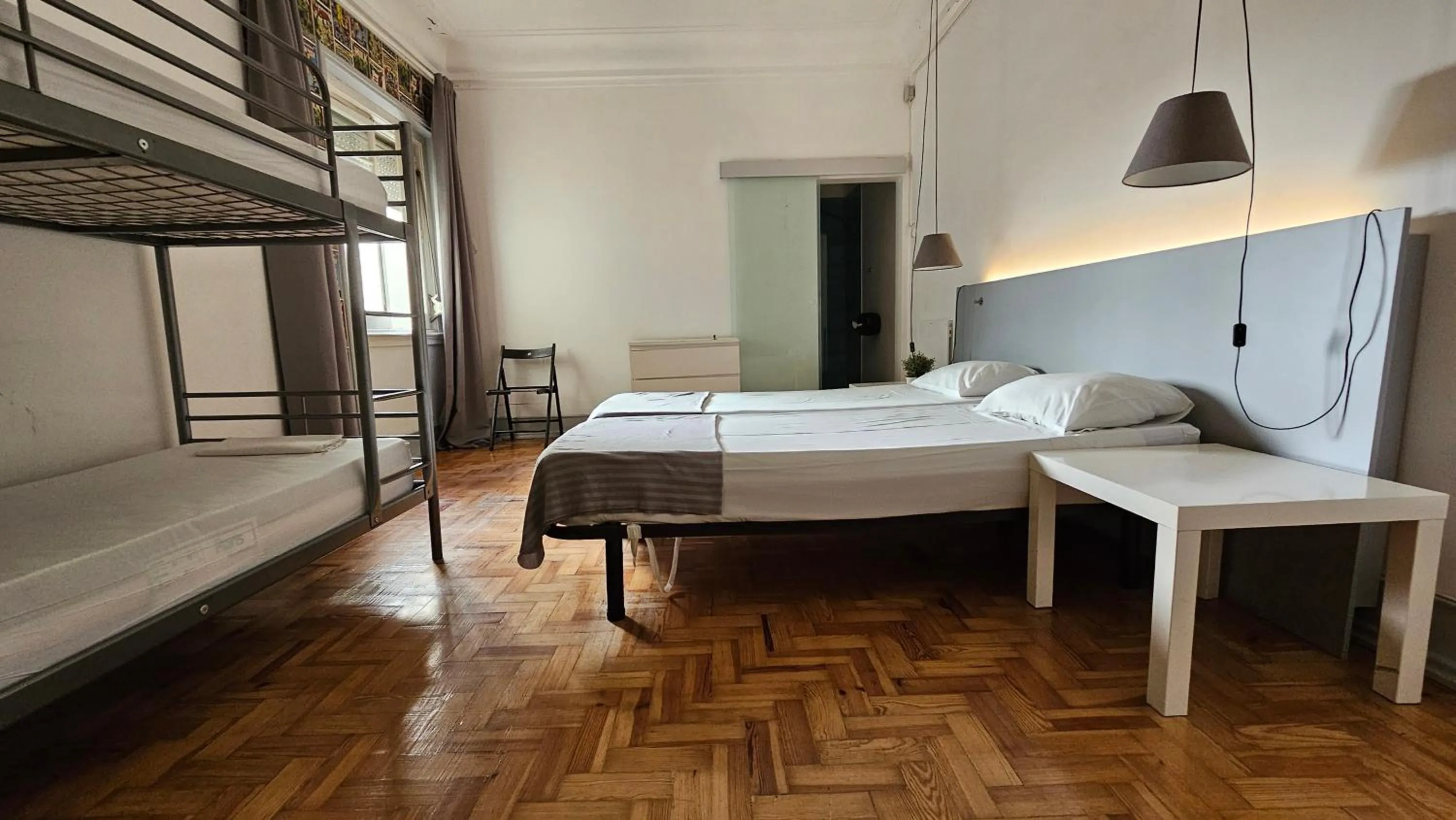 Bed in Castilho 63 Hostel & Suites