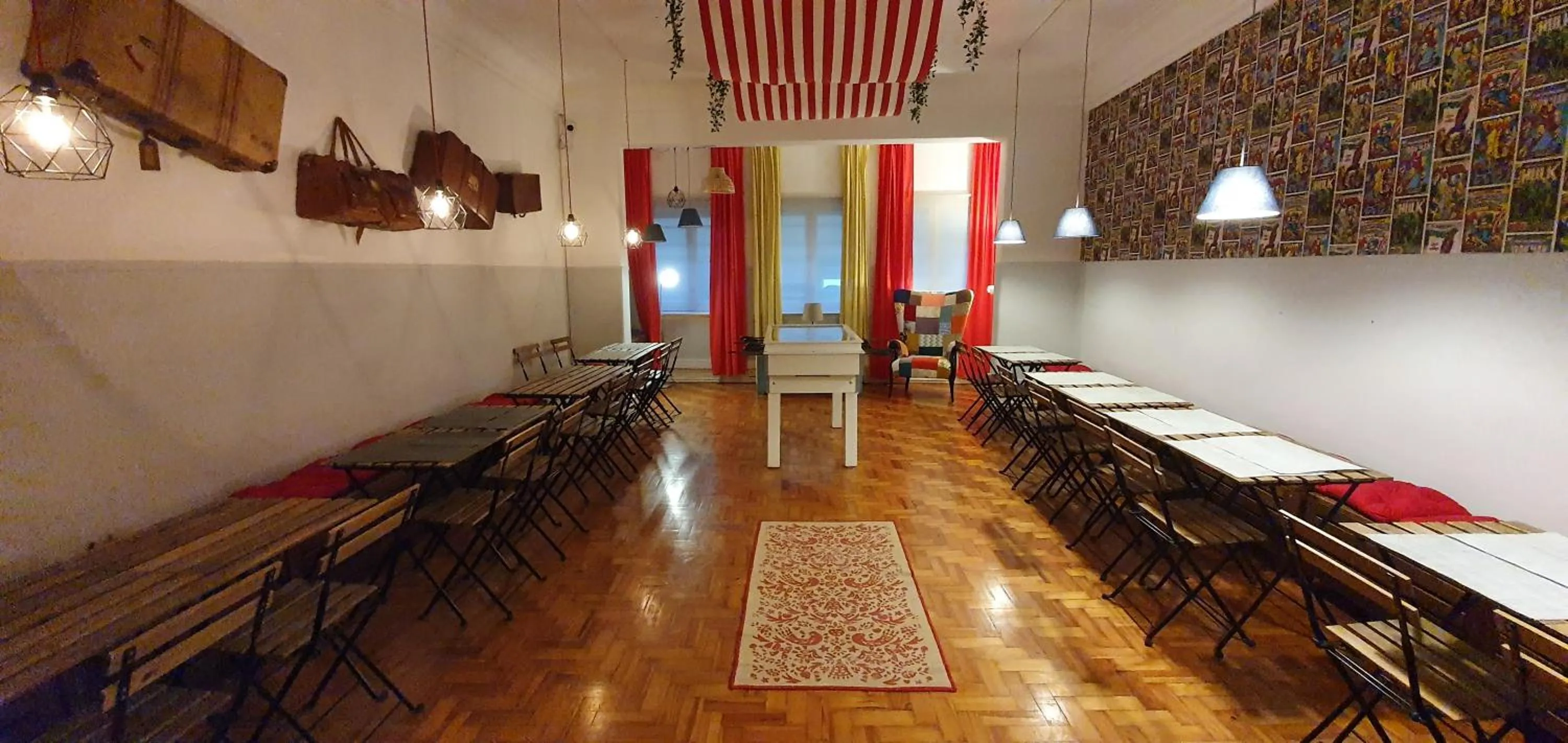 Dining area in Castilho 63 Hostel & Suites