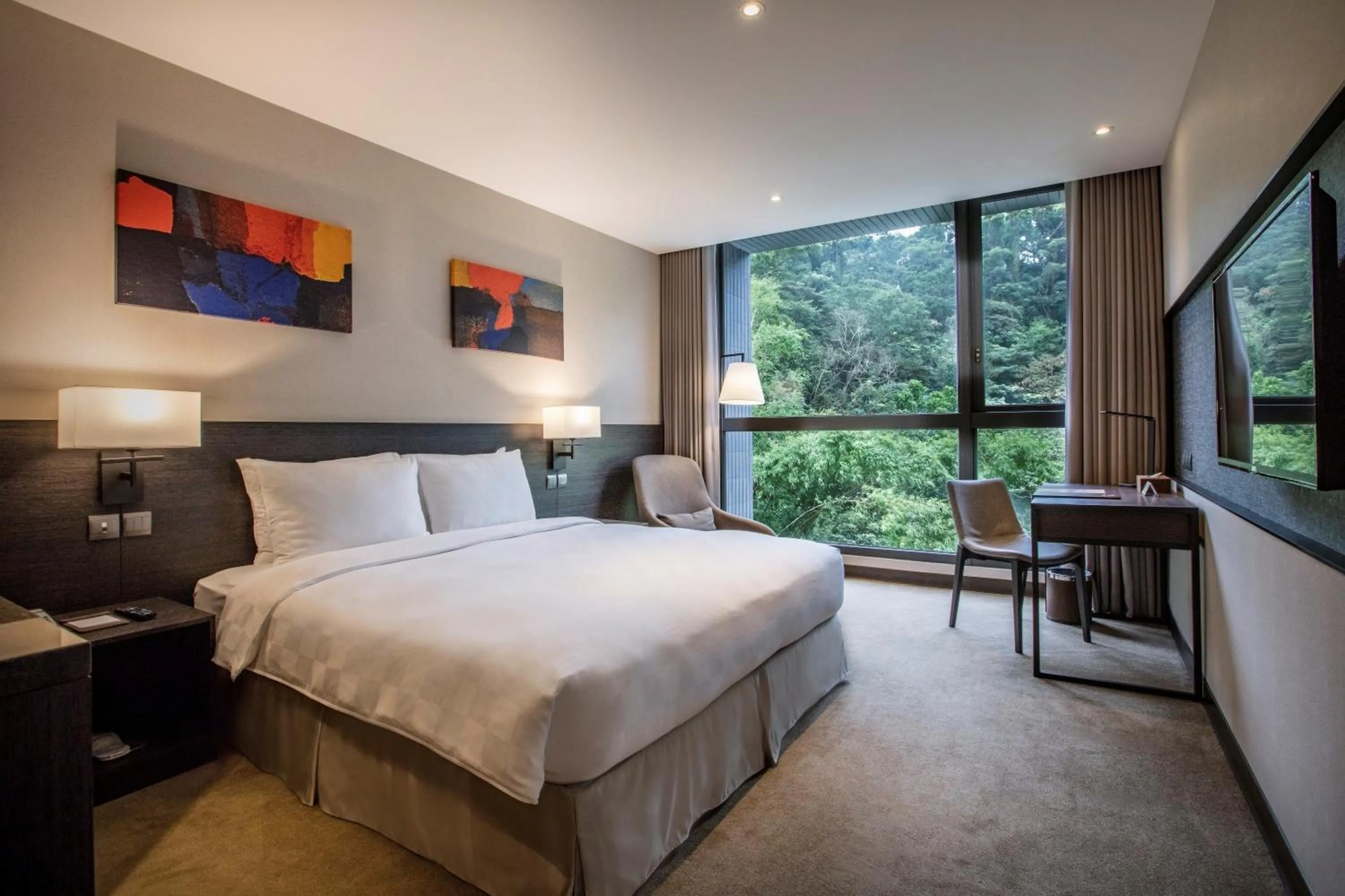 bunk bed, Bed in Platinum Hotel