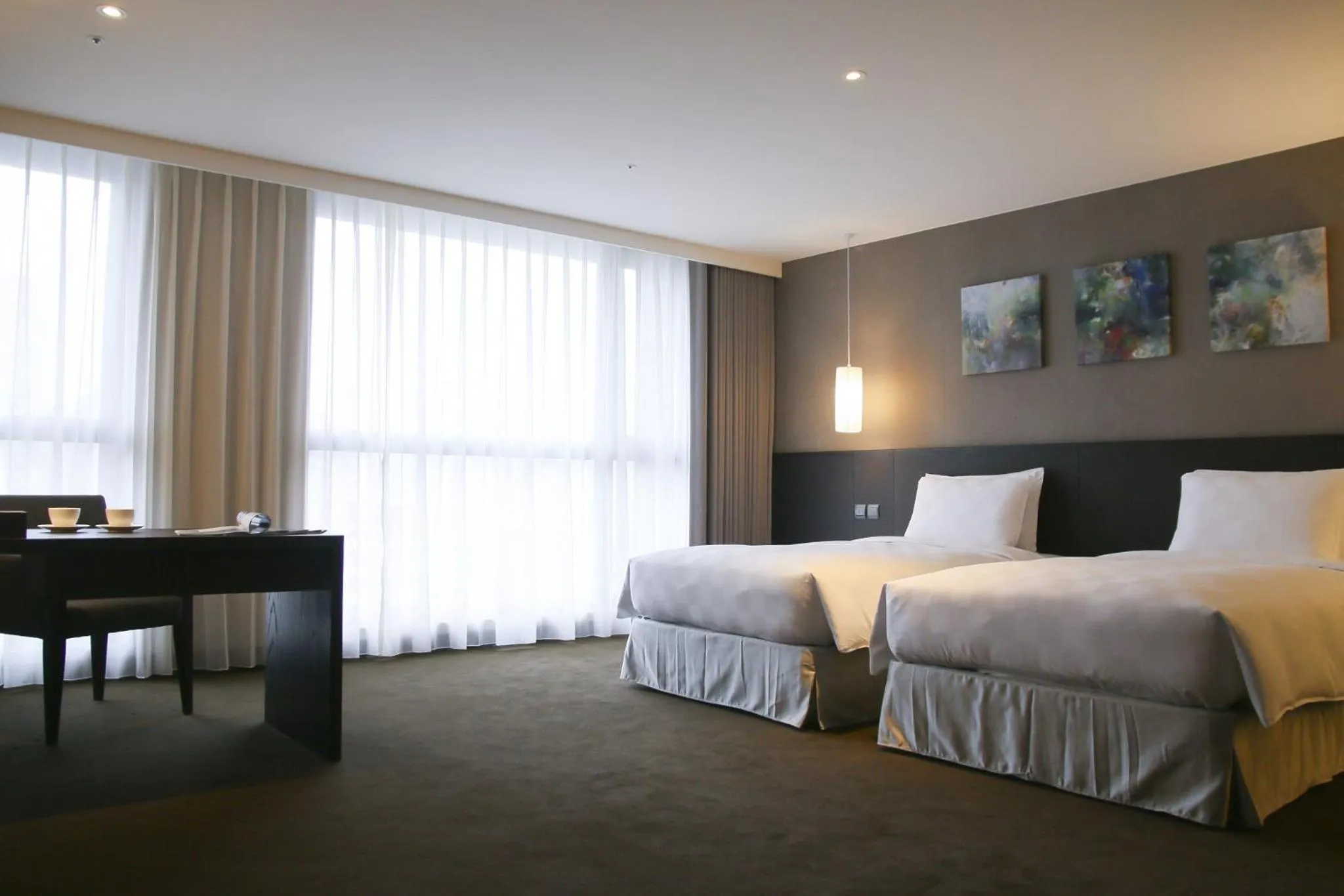 Photo of the whole room, Bed in Platinum Hotel