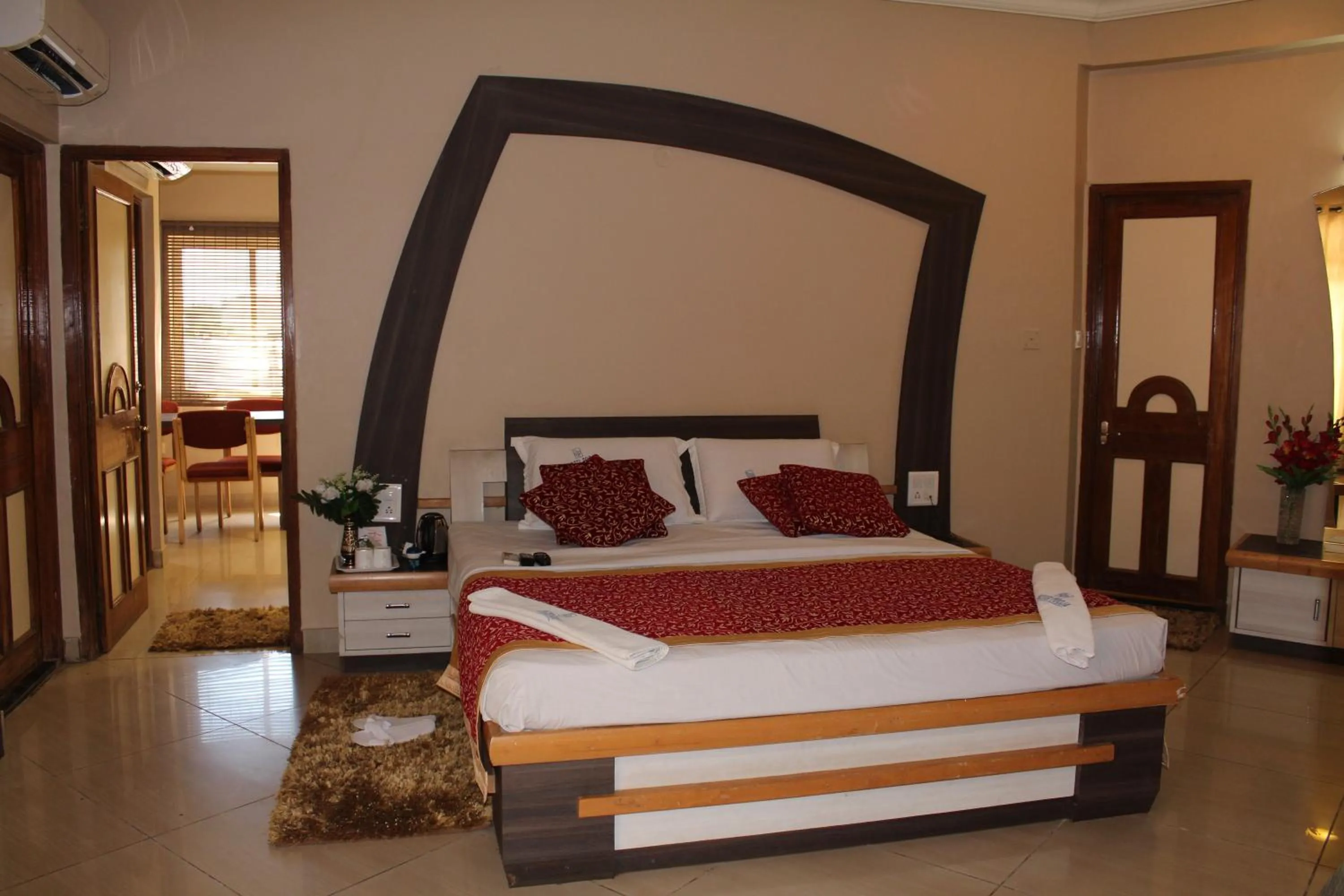 Hotel Pooja International