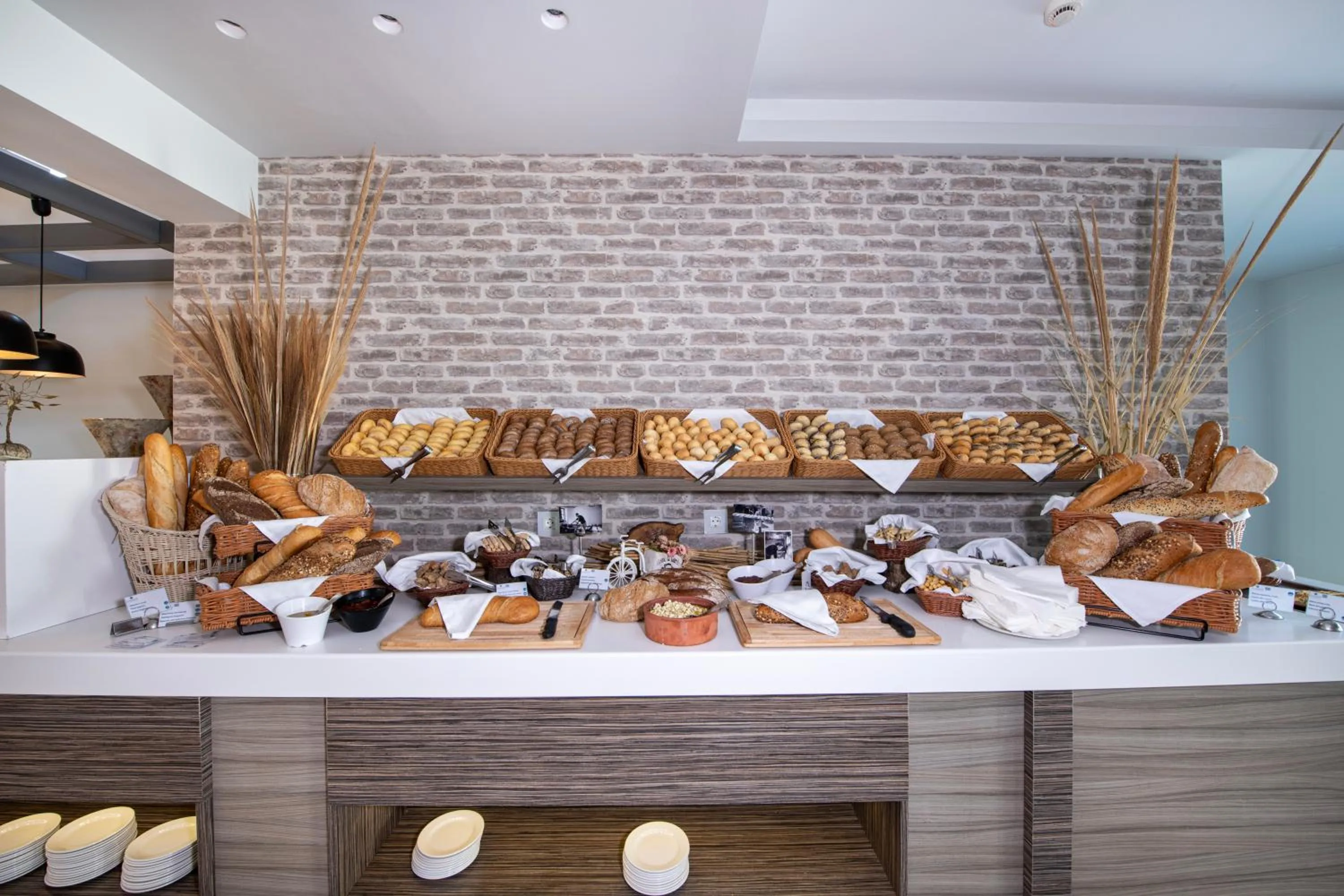 Restaurant/places to eat in Anemos Luxury Grand Resort