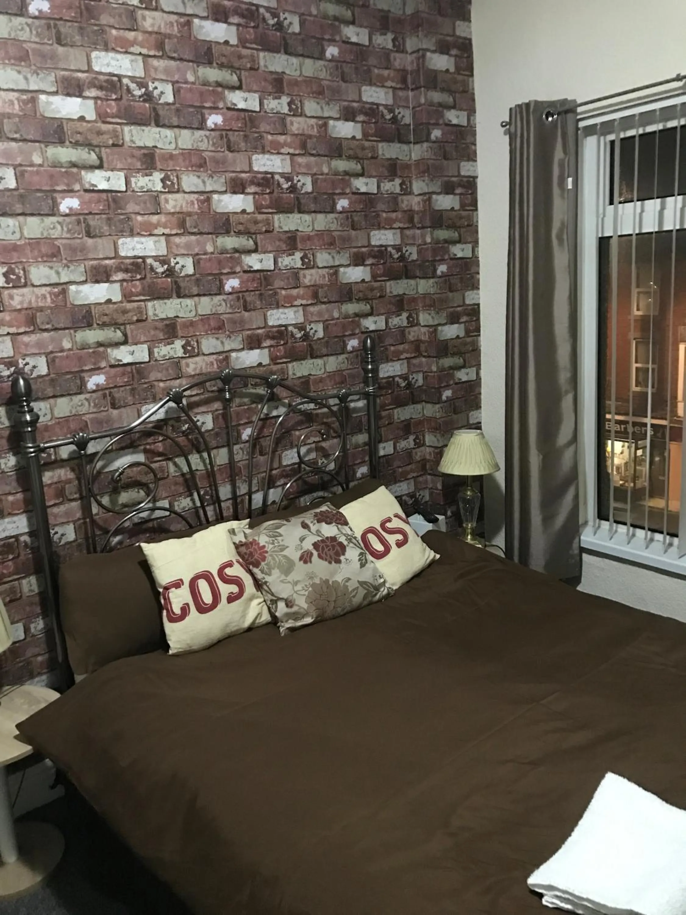 Photo of the whole room in Oasis