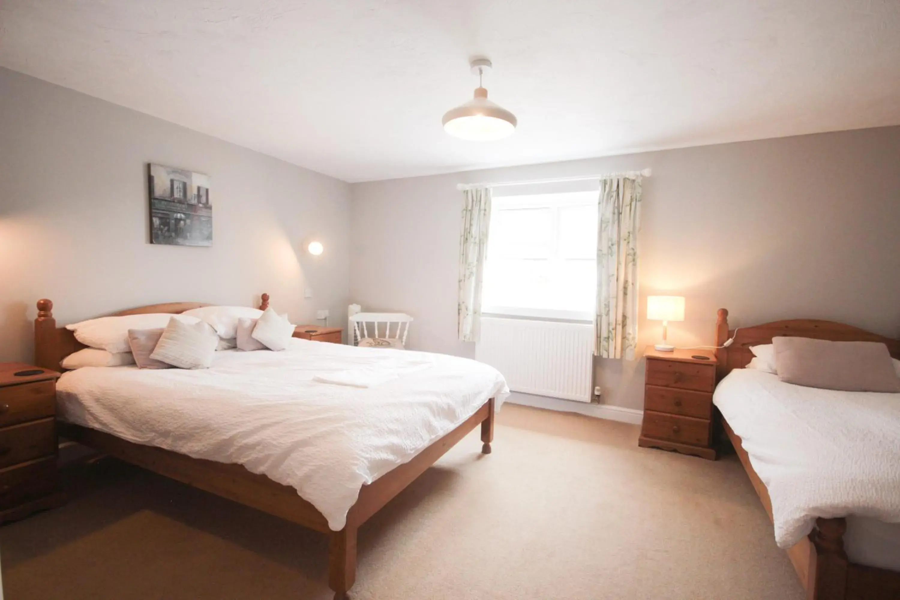Triple Room - single occupancy in The Five Dials Inn Triple Room - single occupancy in The Five Dials Inn