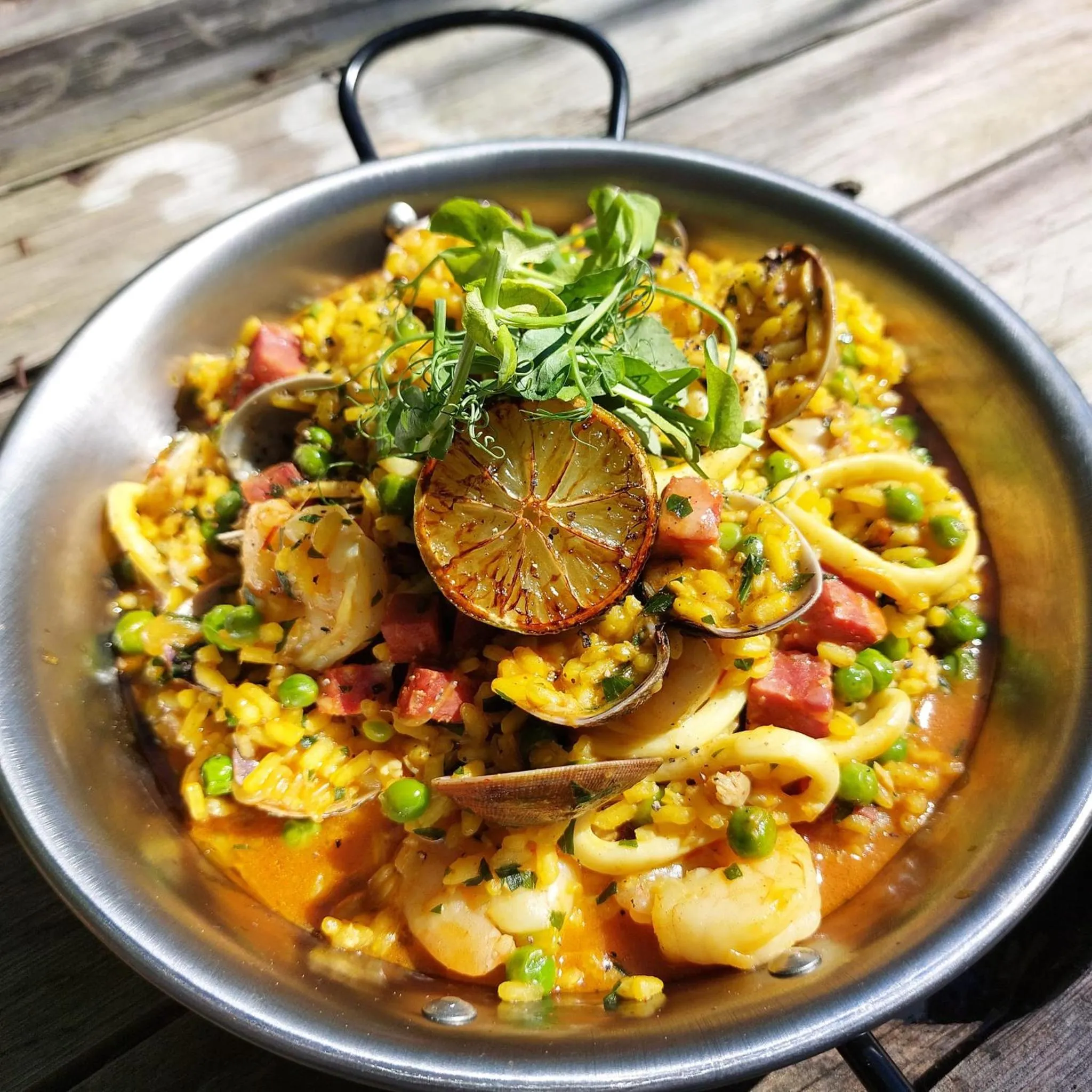 Food and drinks in The Five Dials Inn