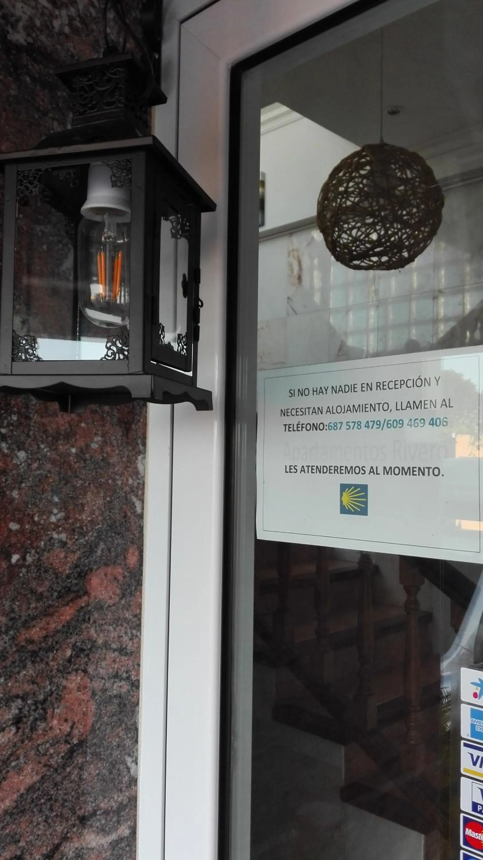 Facade/entrance in Apartamentos River Santander