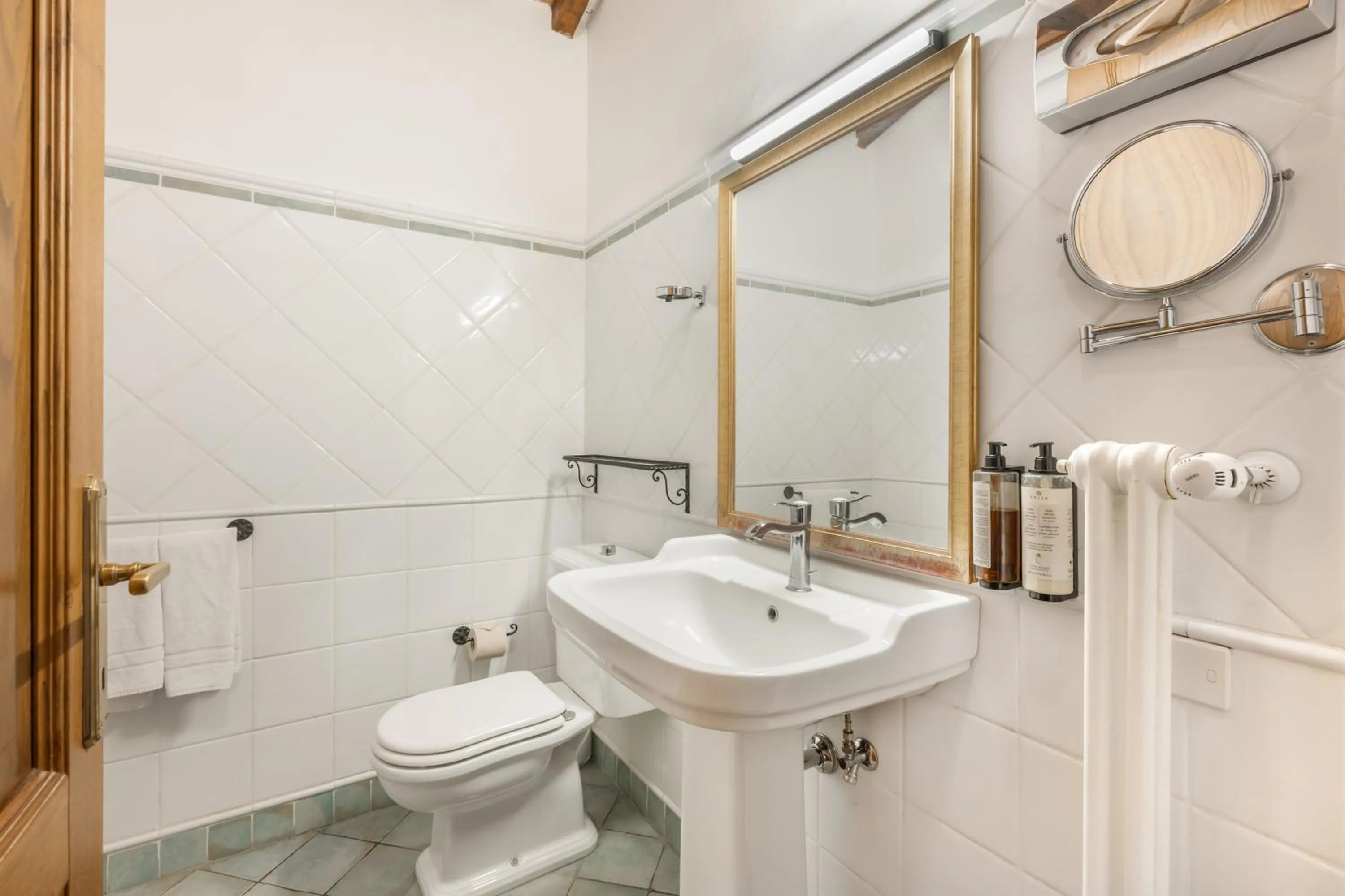 Toilet in Palazzo Catalani Resort