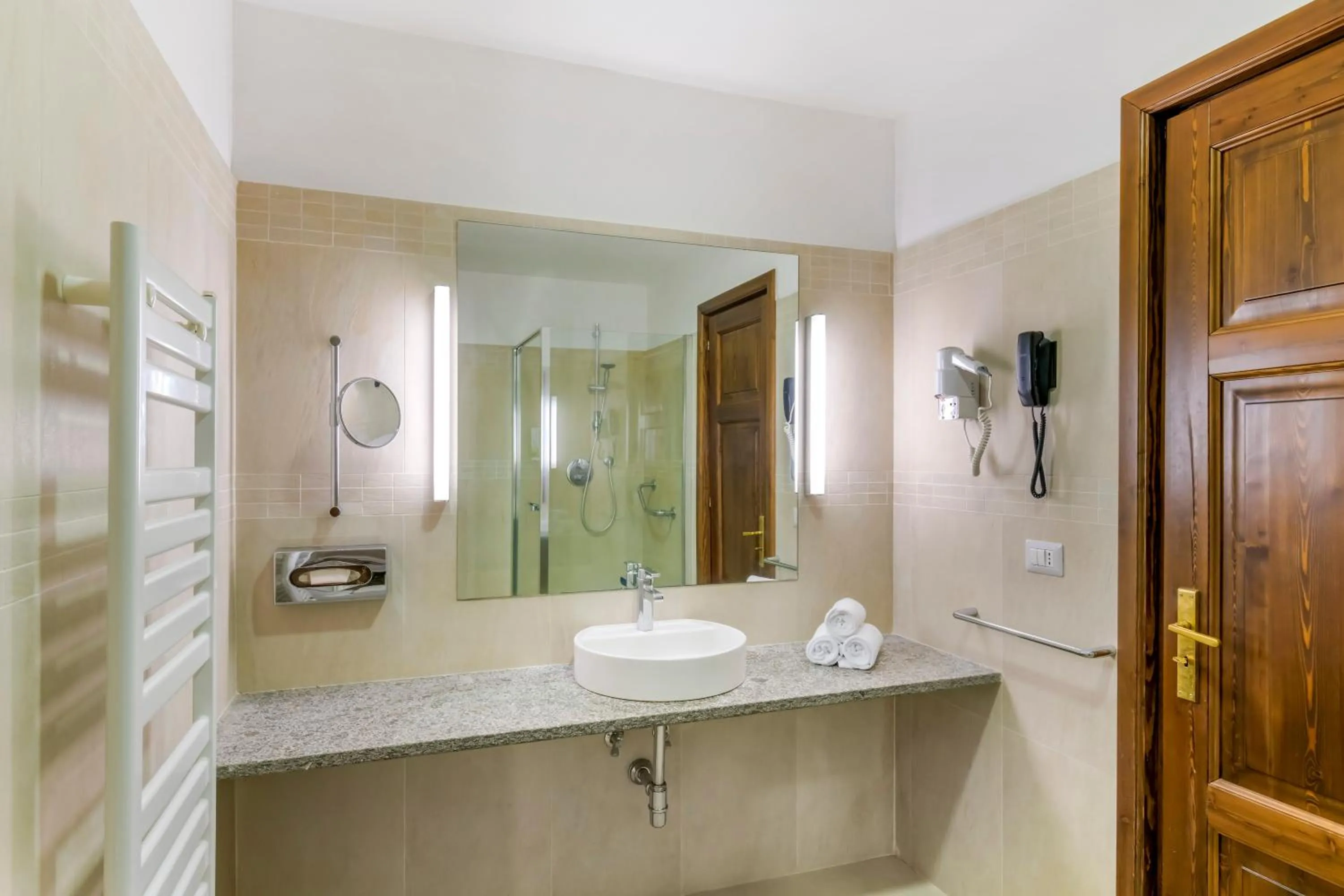 Shower in Palazzo Catalani Resort