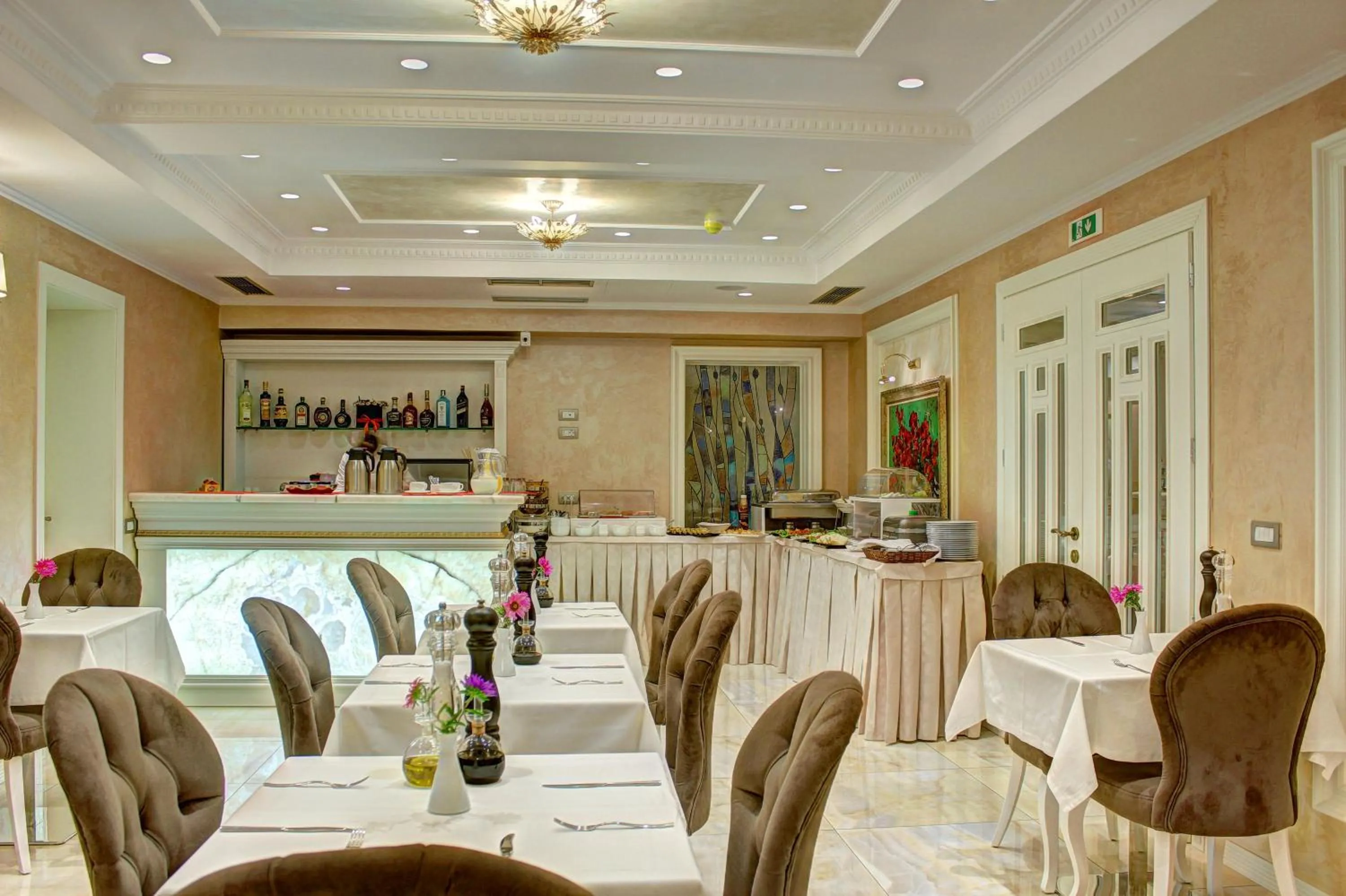 Continental breakfast in Lot Boutique Hotel by Hotels and Preference