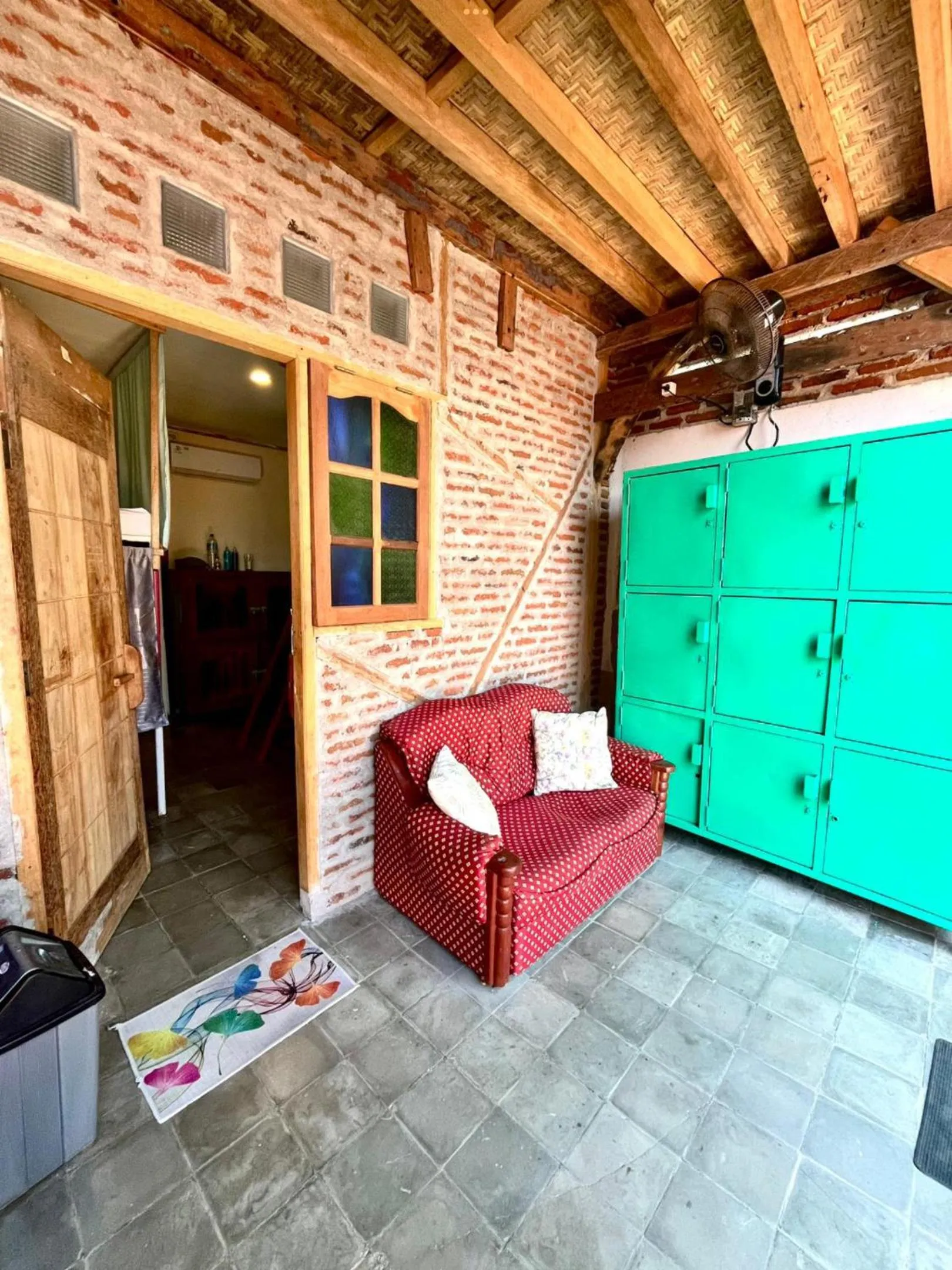 Property building in Gili La Boheme