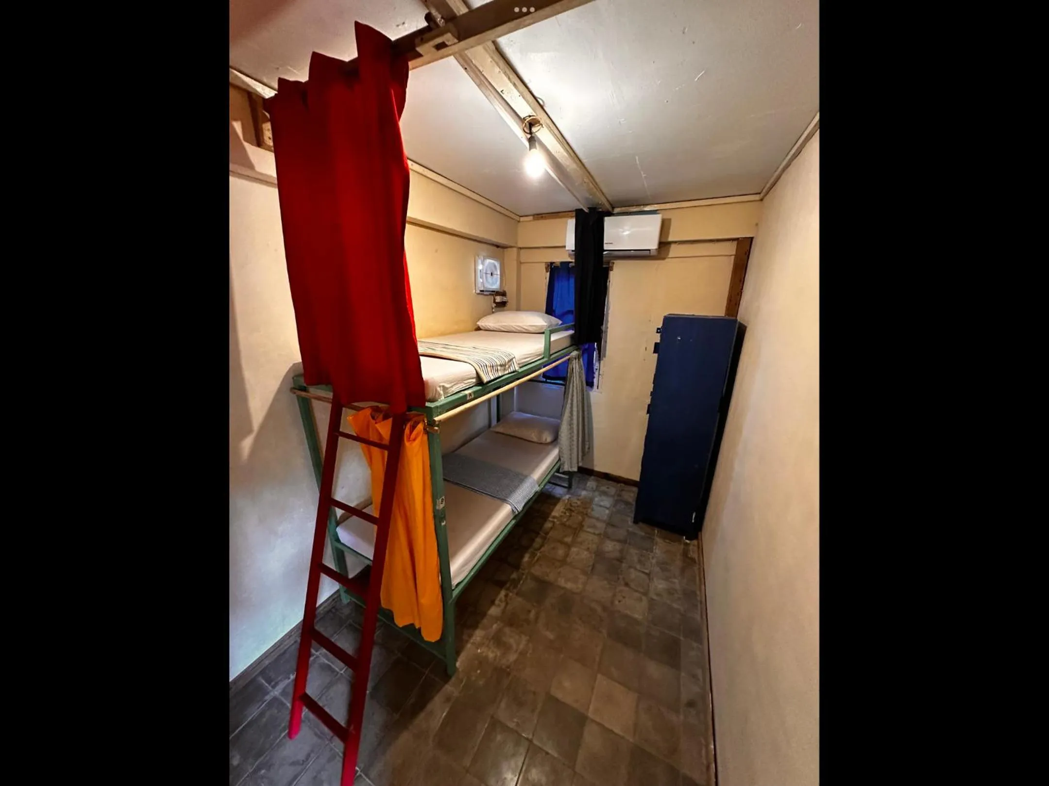 Property building in Gili La Boheme