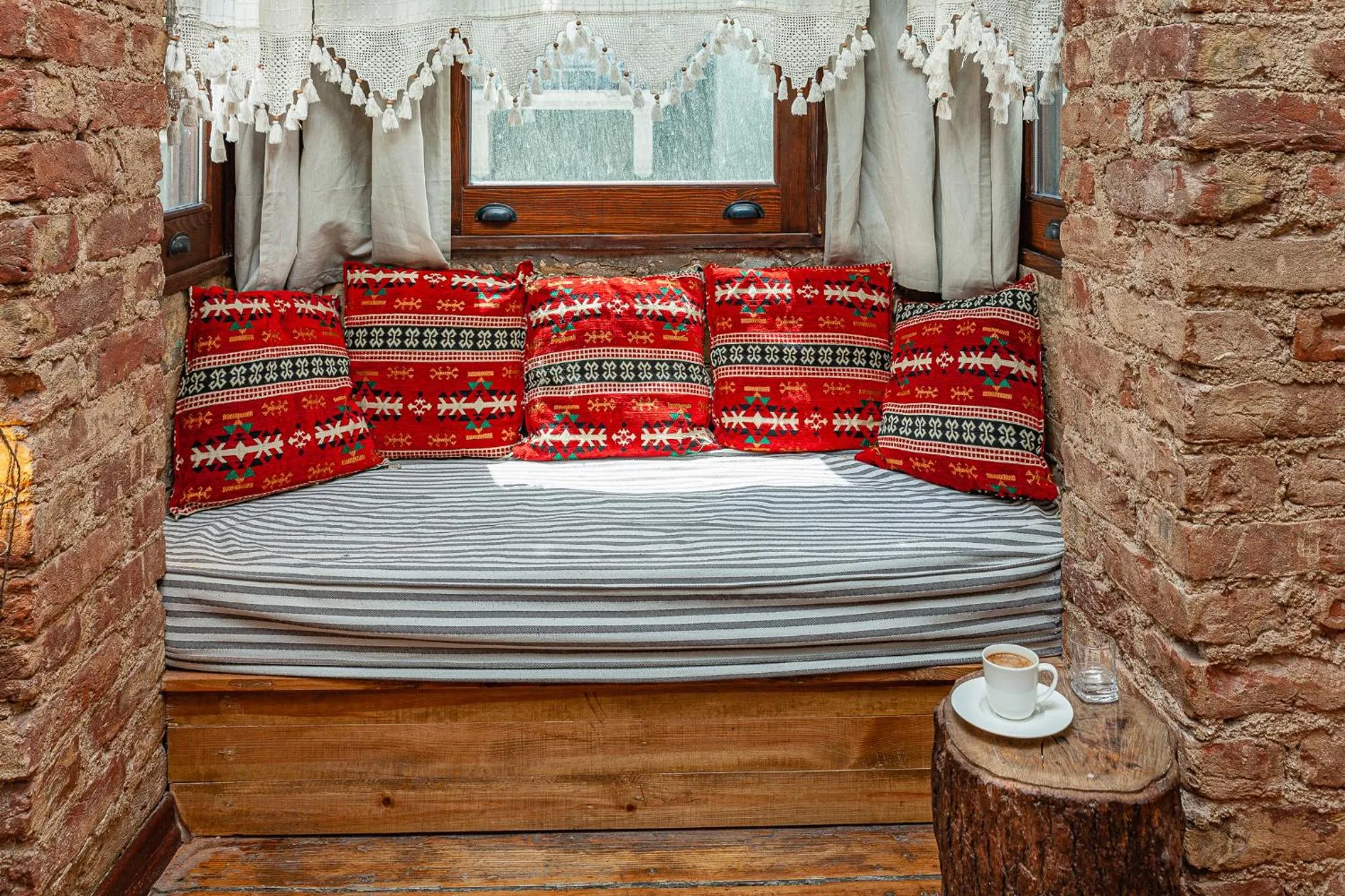 Seating area, Bed in Historic Galata