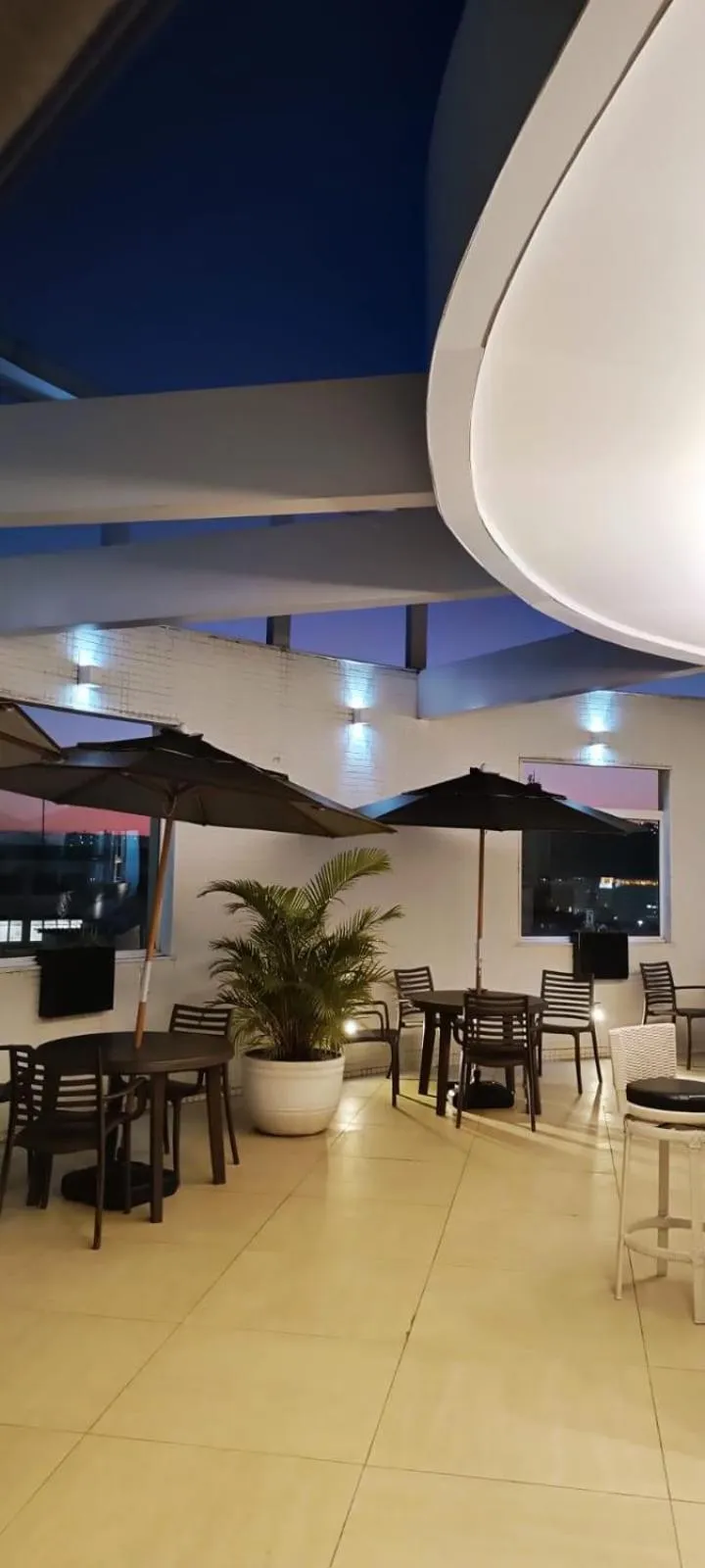 Restaurant/places to eat in Hotel Atlântico Tower