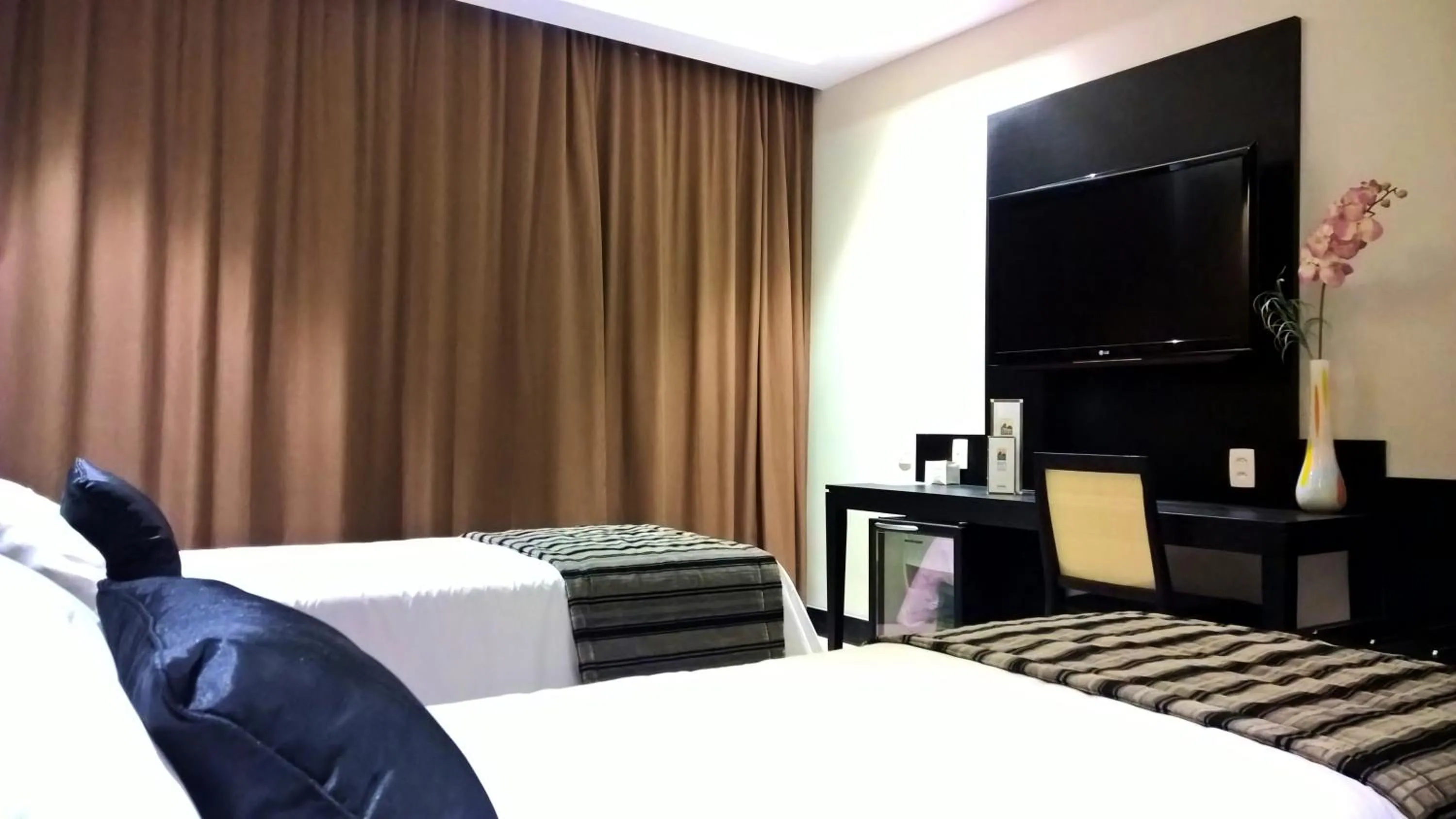 Bed in Hotel Atlântico Tower