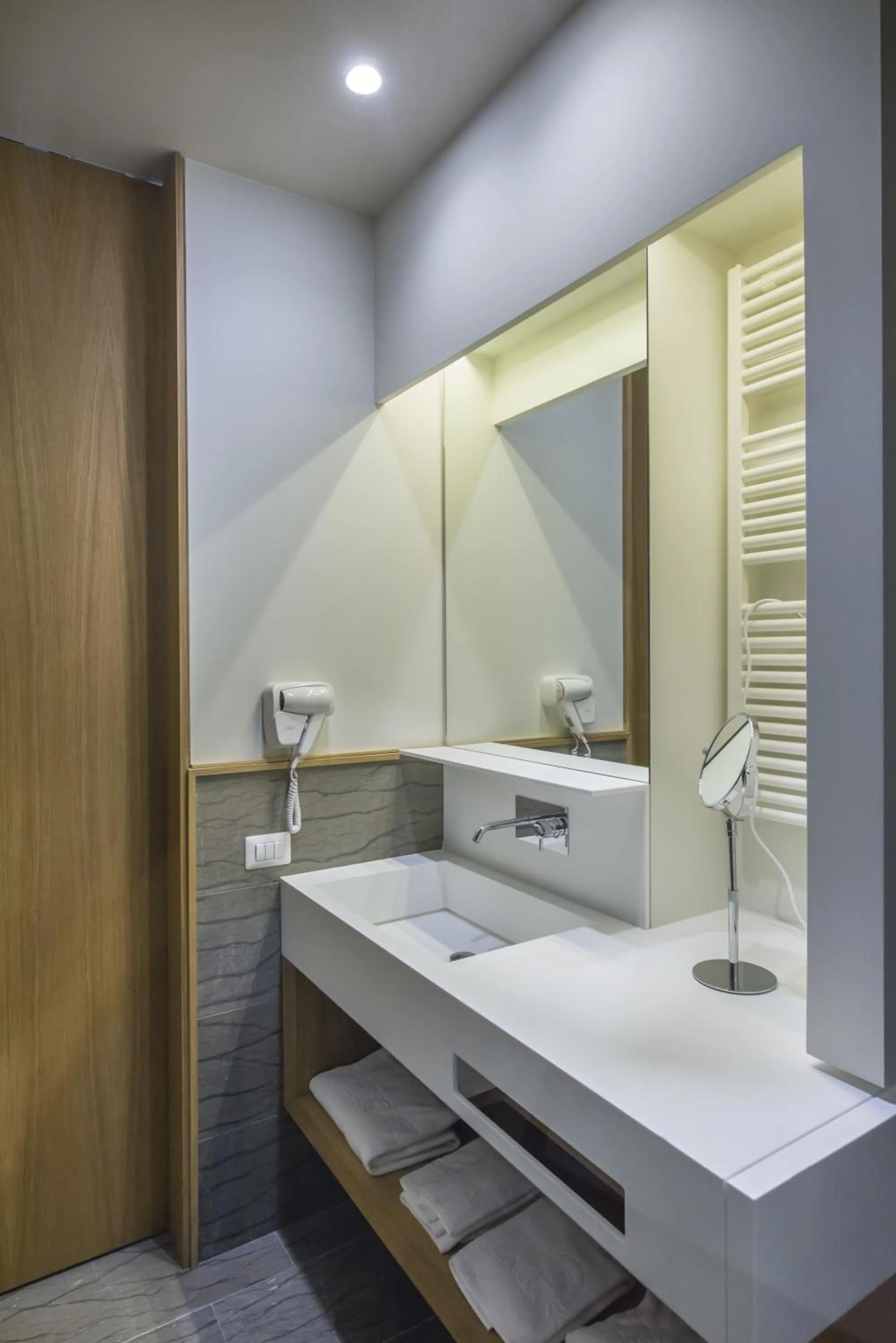 Deluxe Studio - Mezzanine Floor in Gaura Apartments