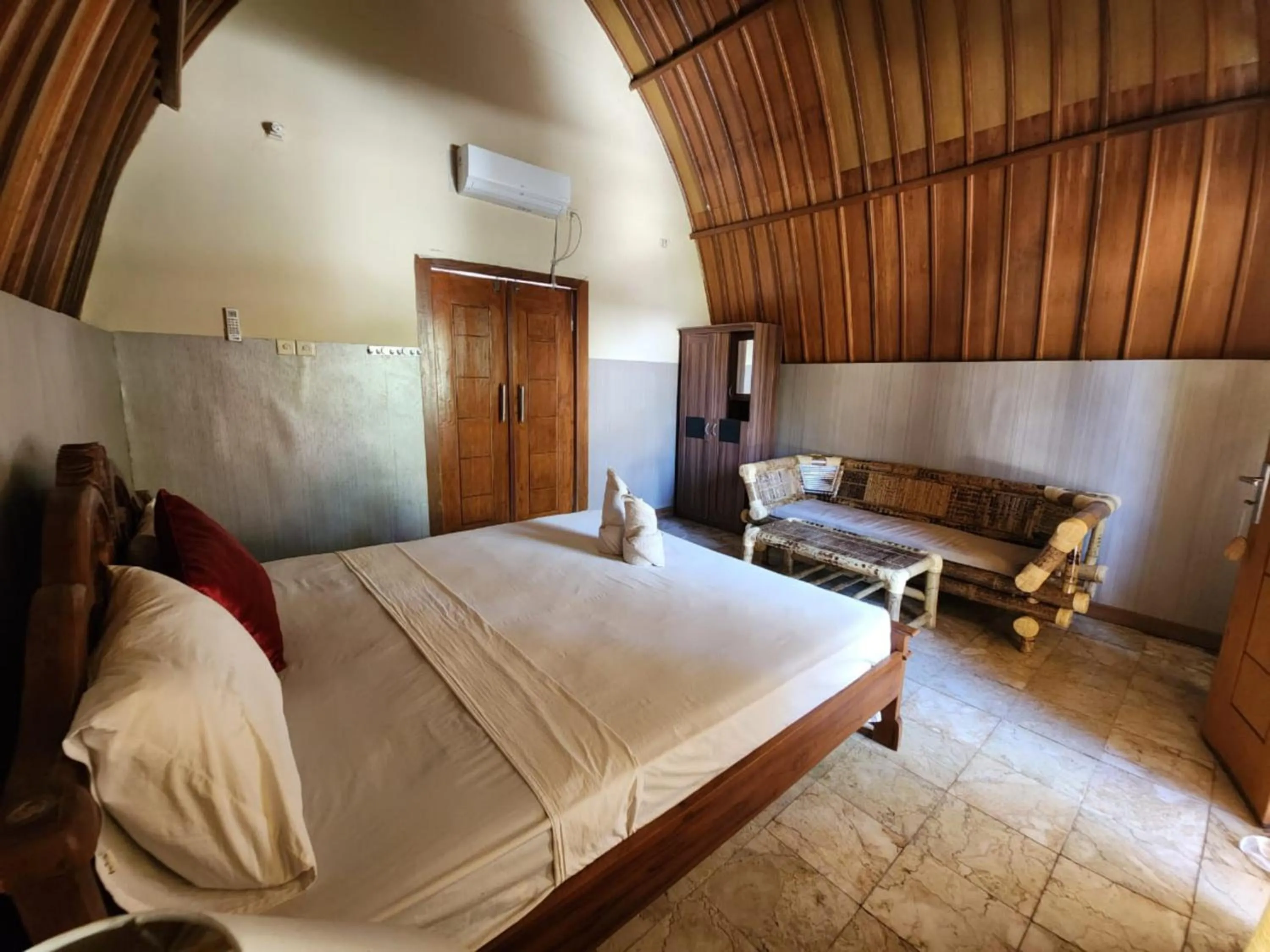 Bedroom, Bed in Gusung Indah Bungalow Gili Air