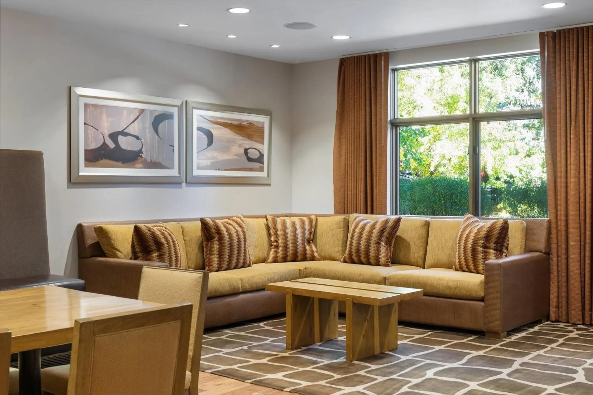 Lounge or bar in Club Wyndham Resort at Avon