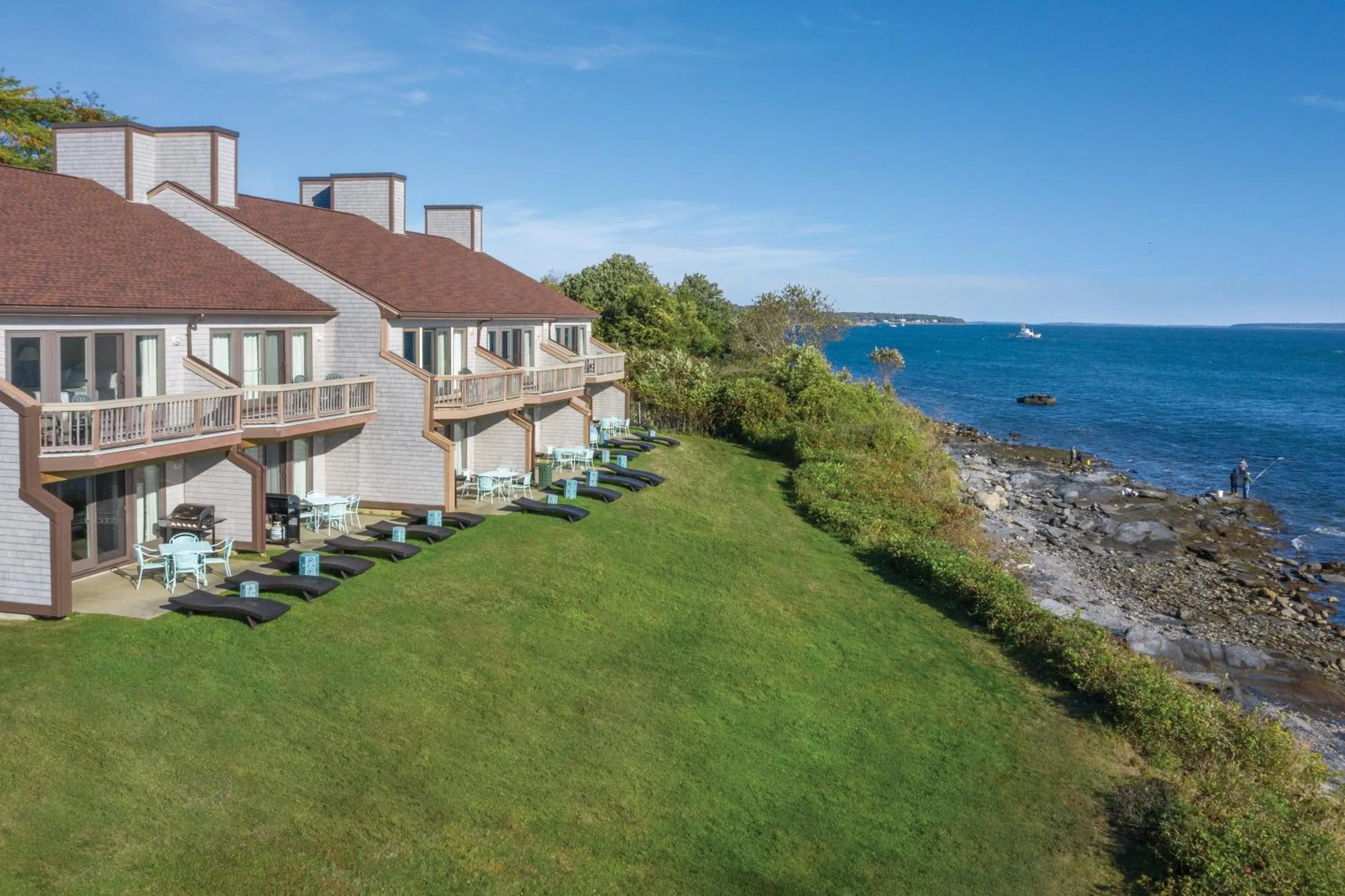 Property building in Club Wyndham Newport Overlook