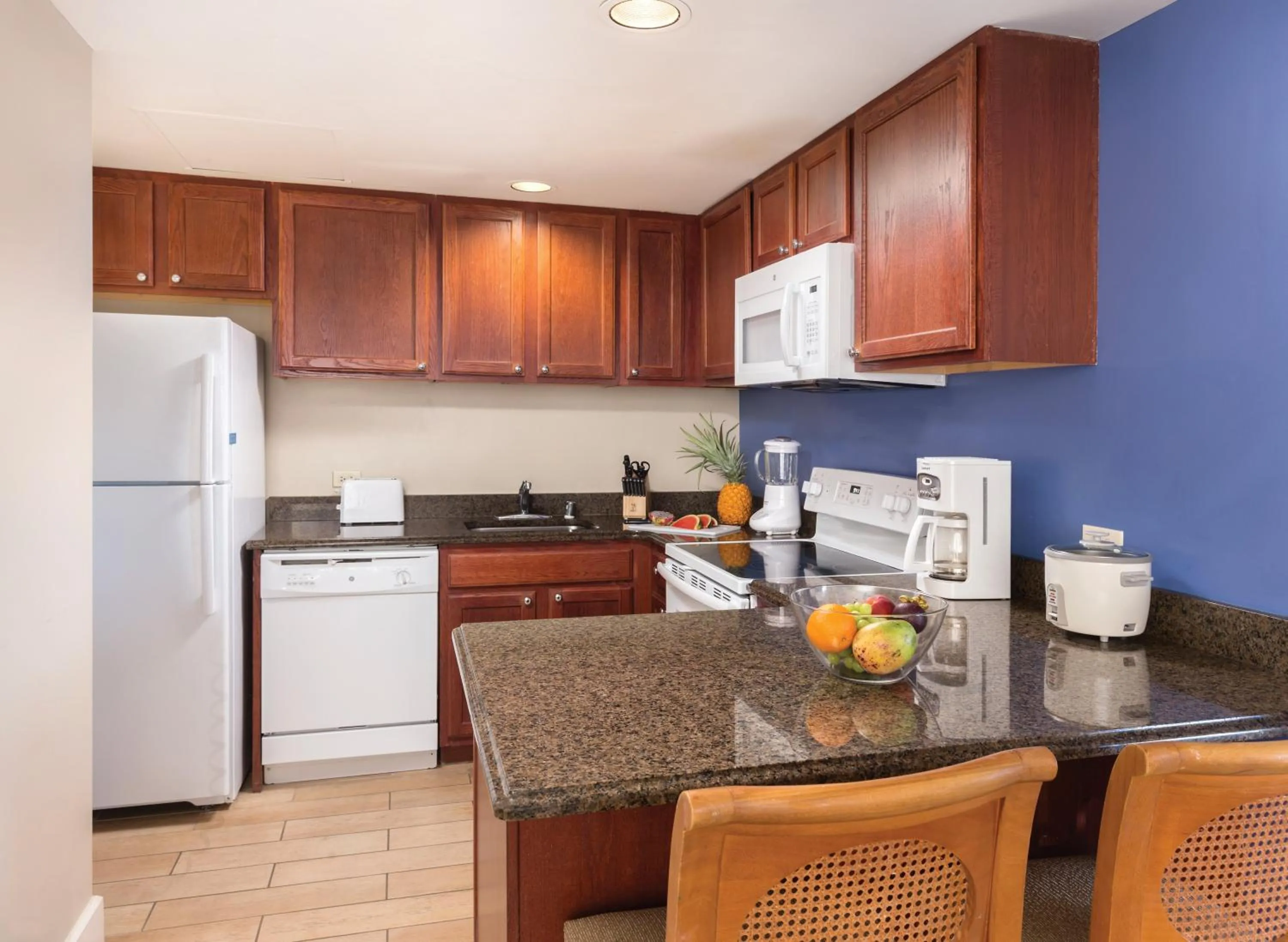 Kitchen or kitchenette in Wyndham Royal Sea Cliff Resort