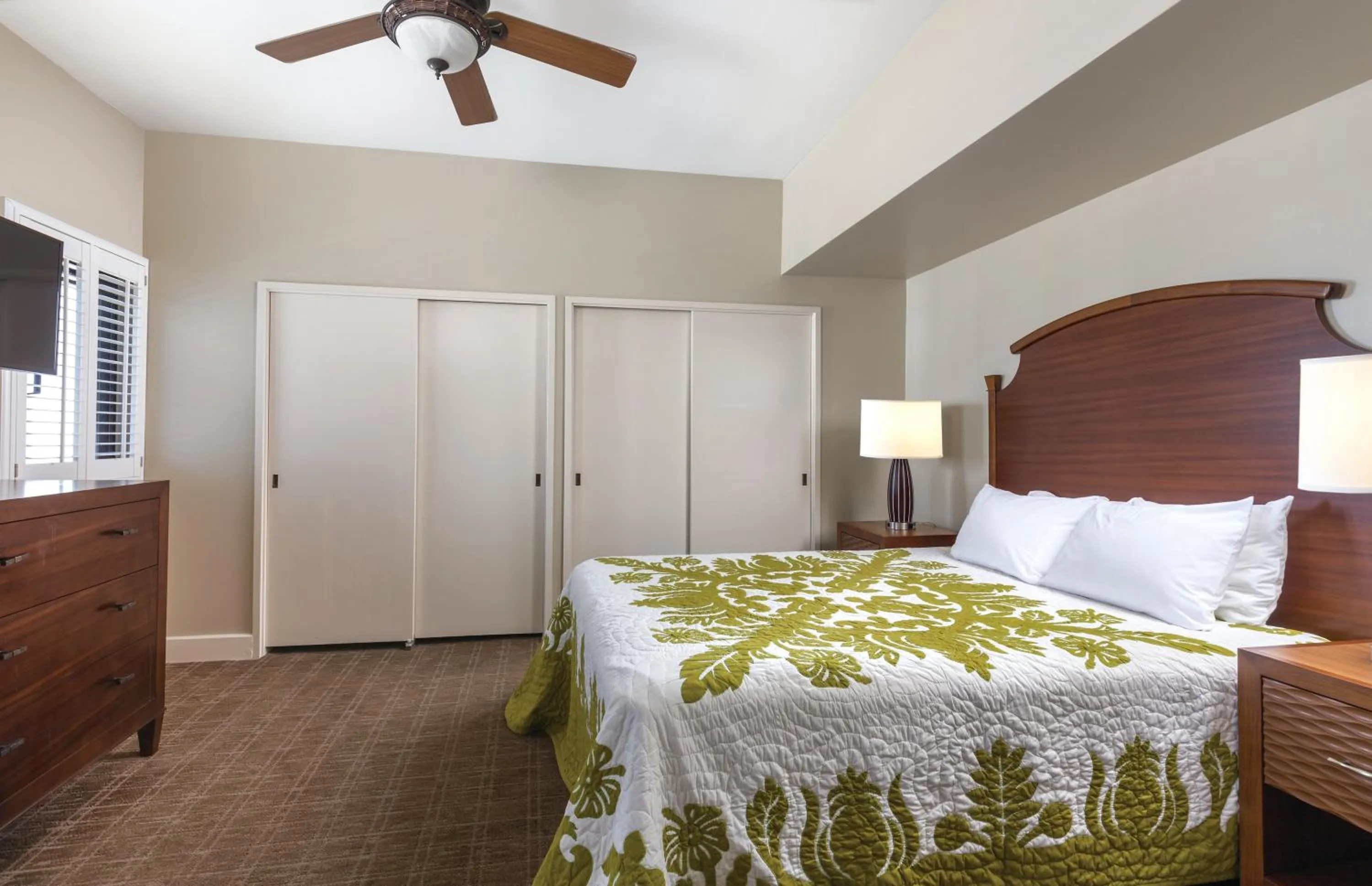 Photo of the whole room in Wyndham Royal Sea Cliff Resort