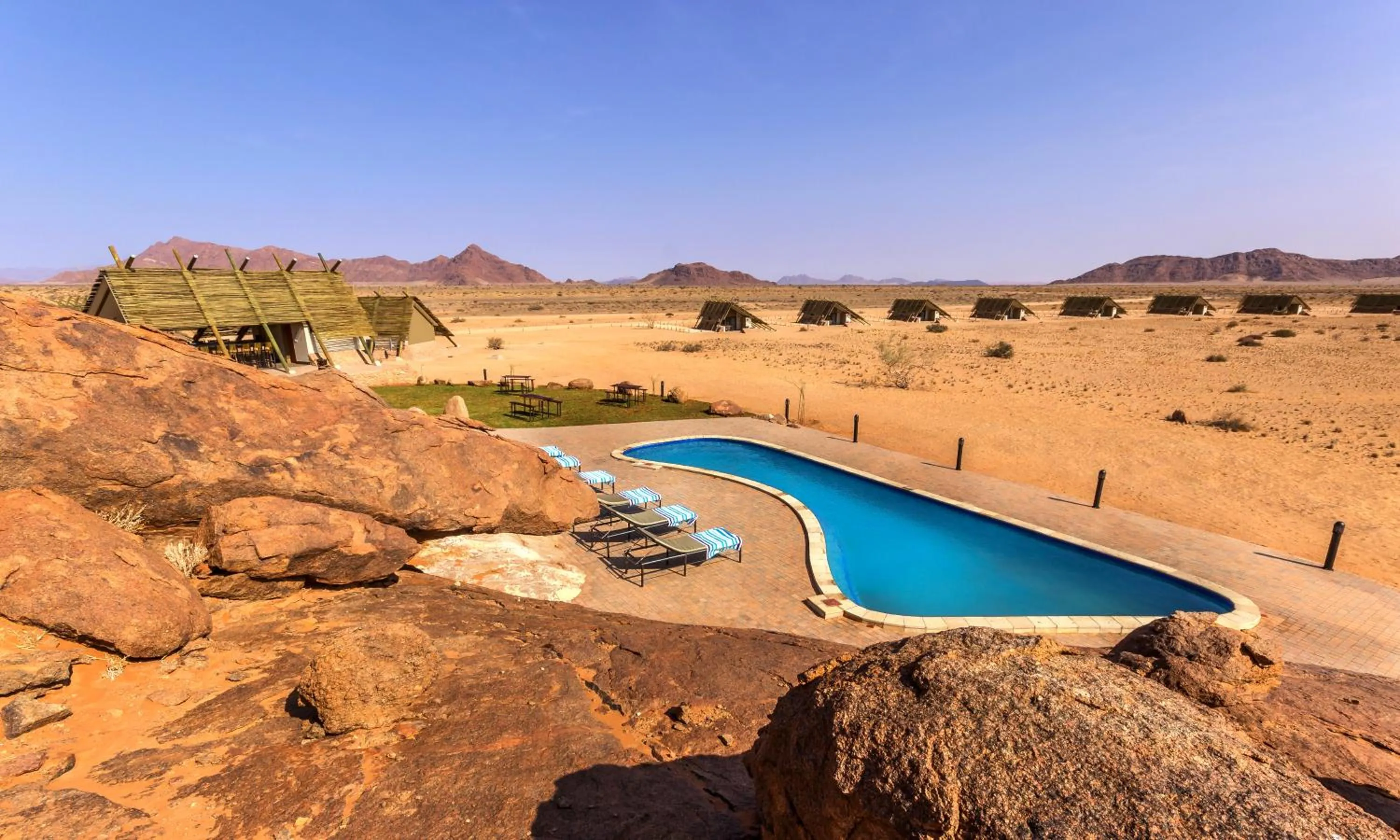 Swimming pool in Desert Quiver Camp
