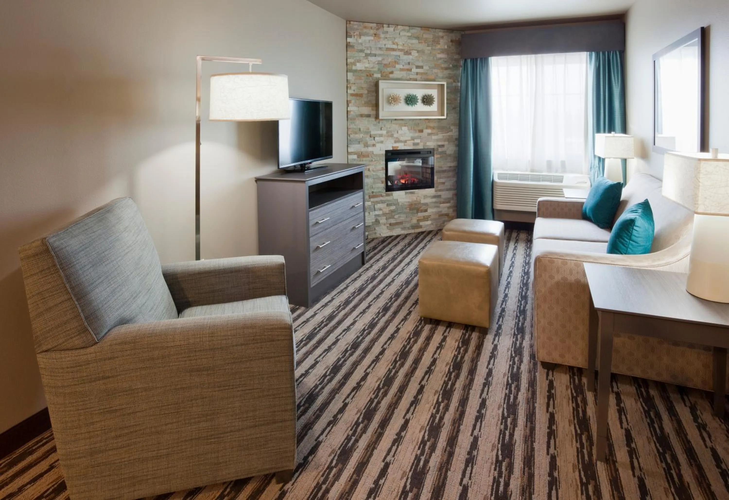 Living room in GrandStay Hotel & Suites Valley City