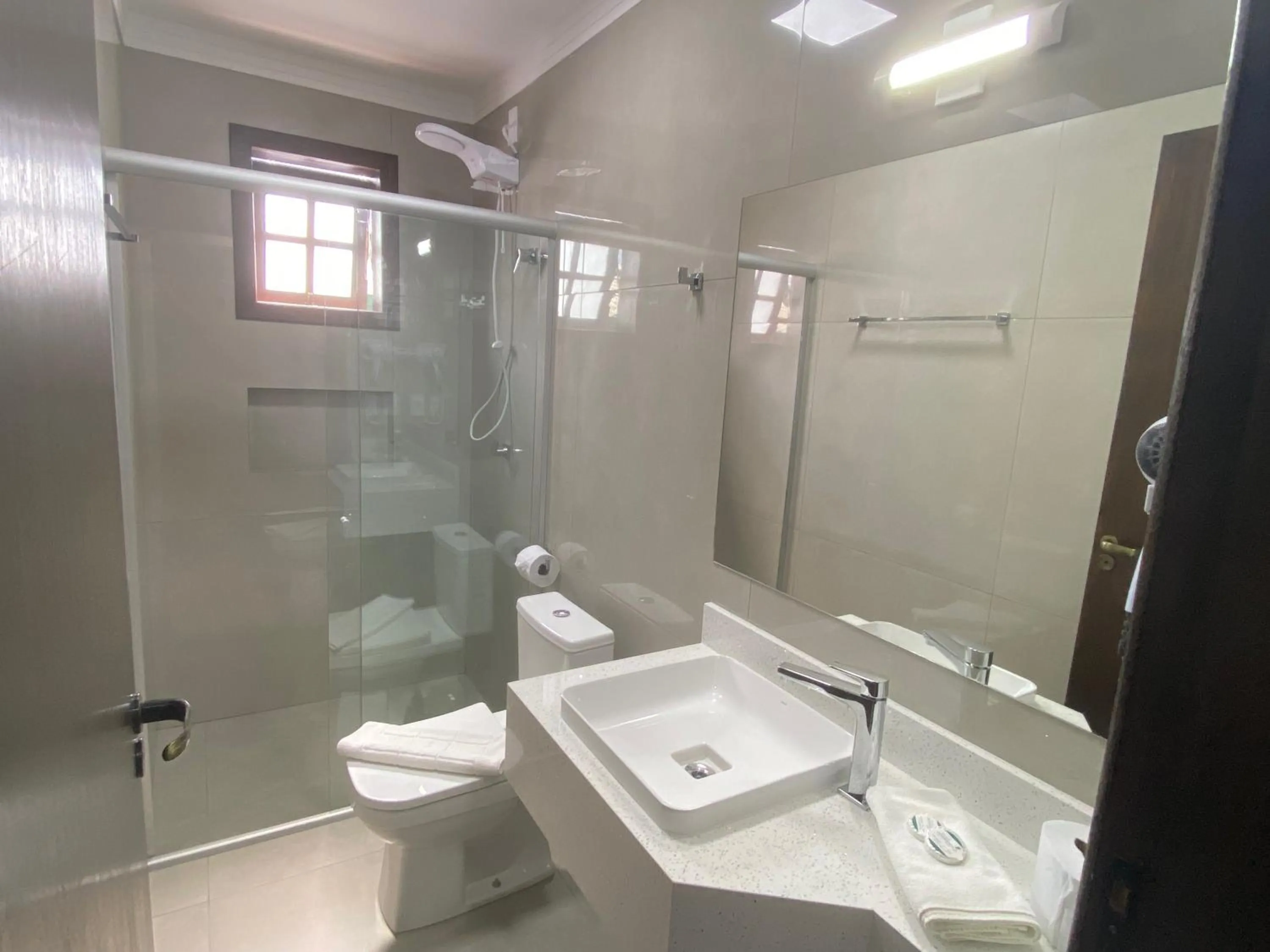 Bathroom in Pousada Canasvieiras