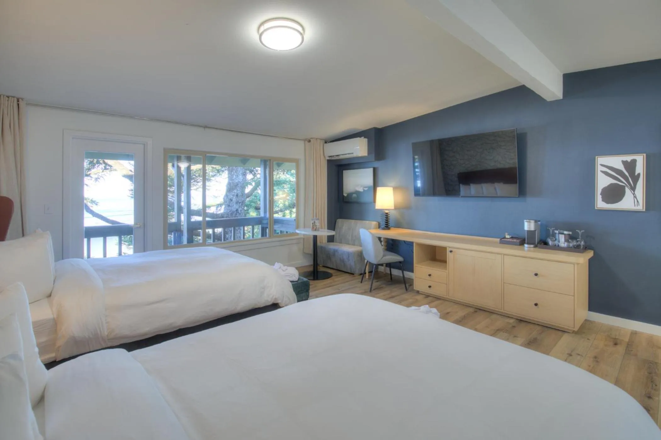 Bed in Ocean Crest Resort