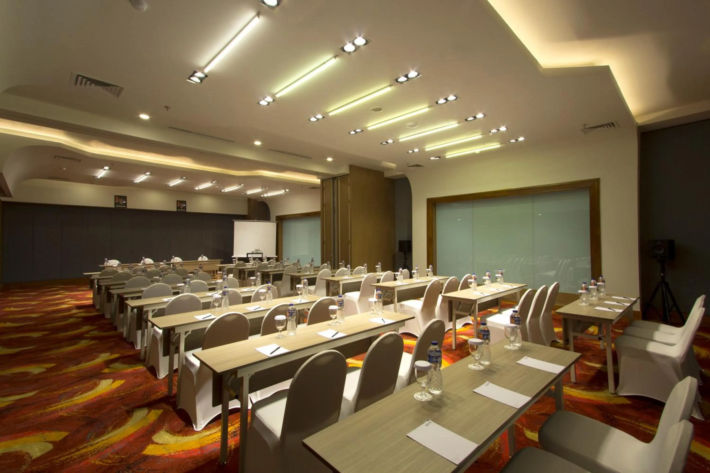 Banquet/Function facilities in Mercure Bandung Nexa Supratman
