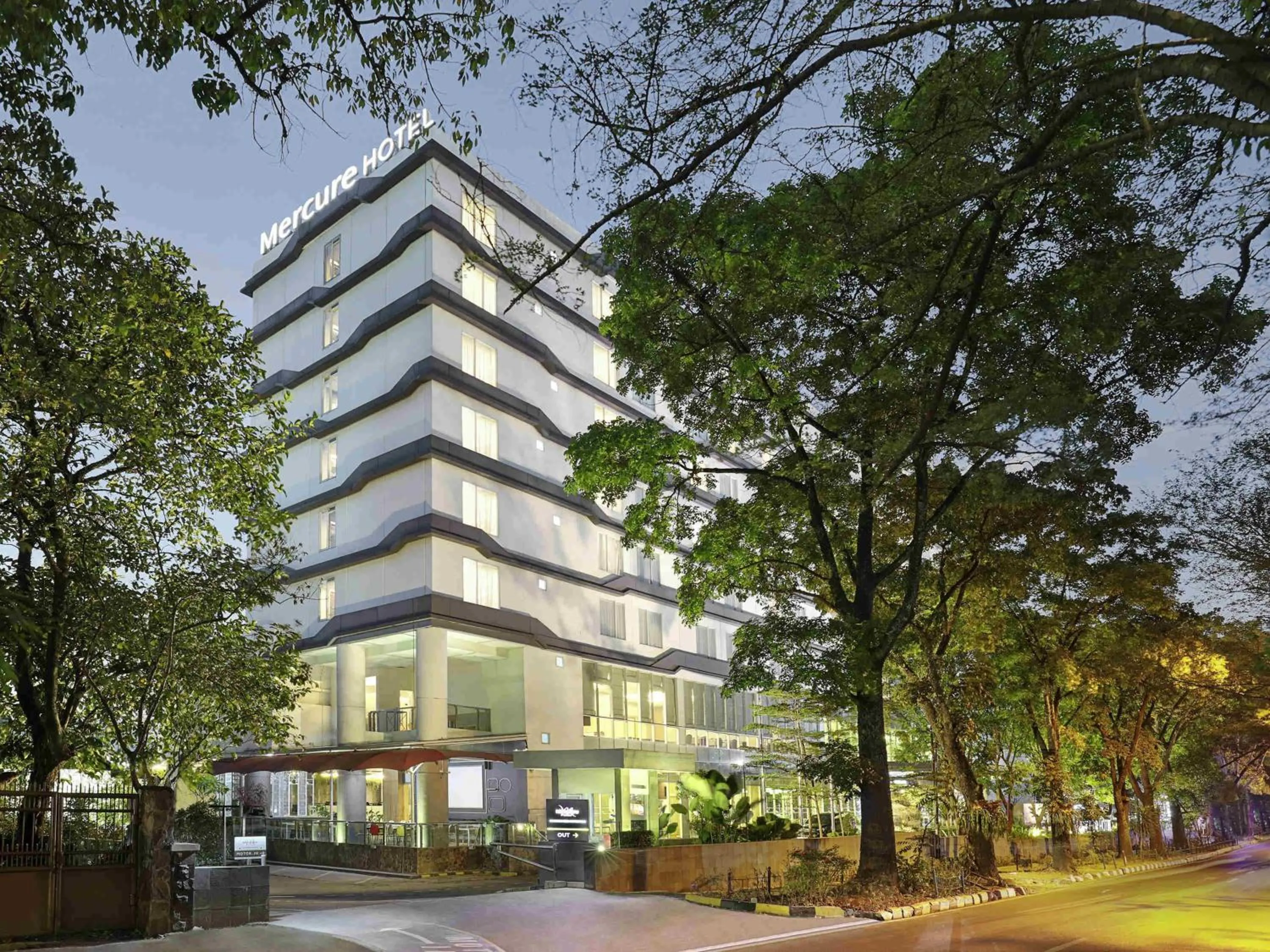 Property building in Mercure Bandung Nexa Supratman