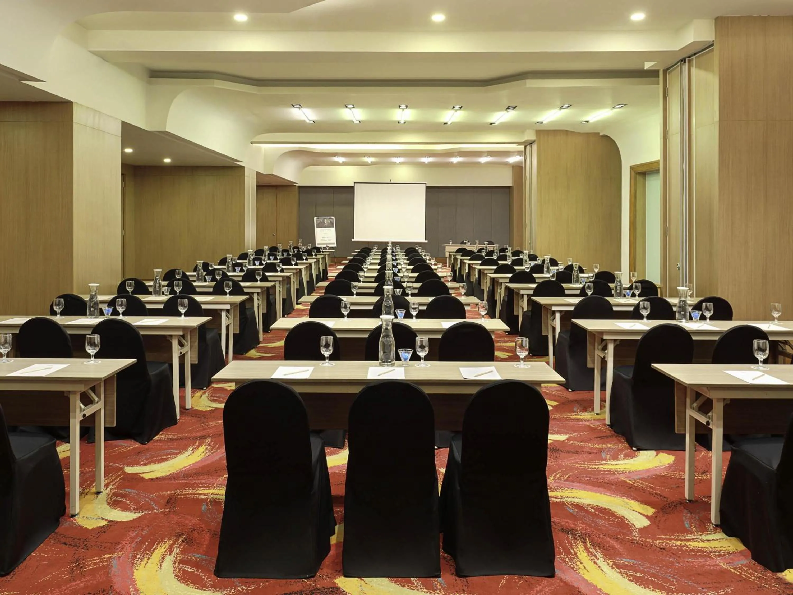 Meeting/conference room in Mercure Bandung Nexa Supratman