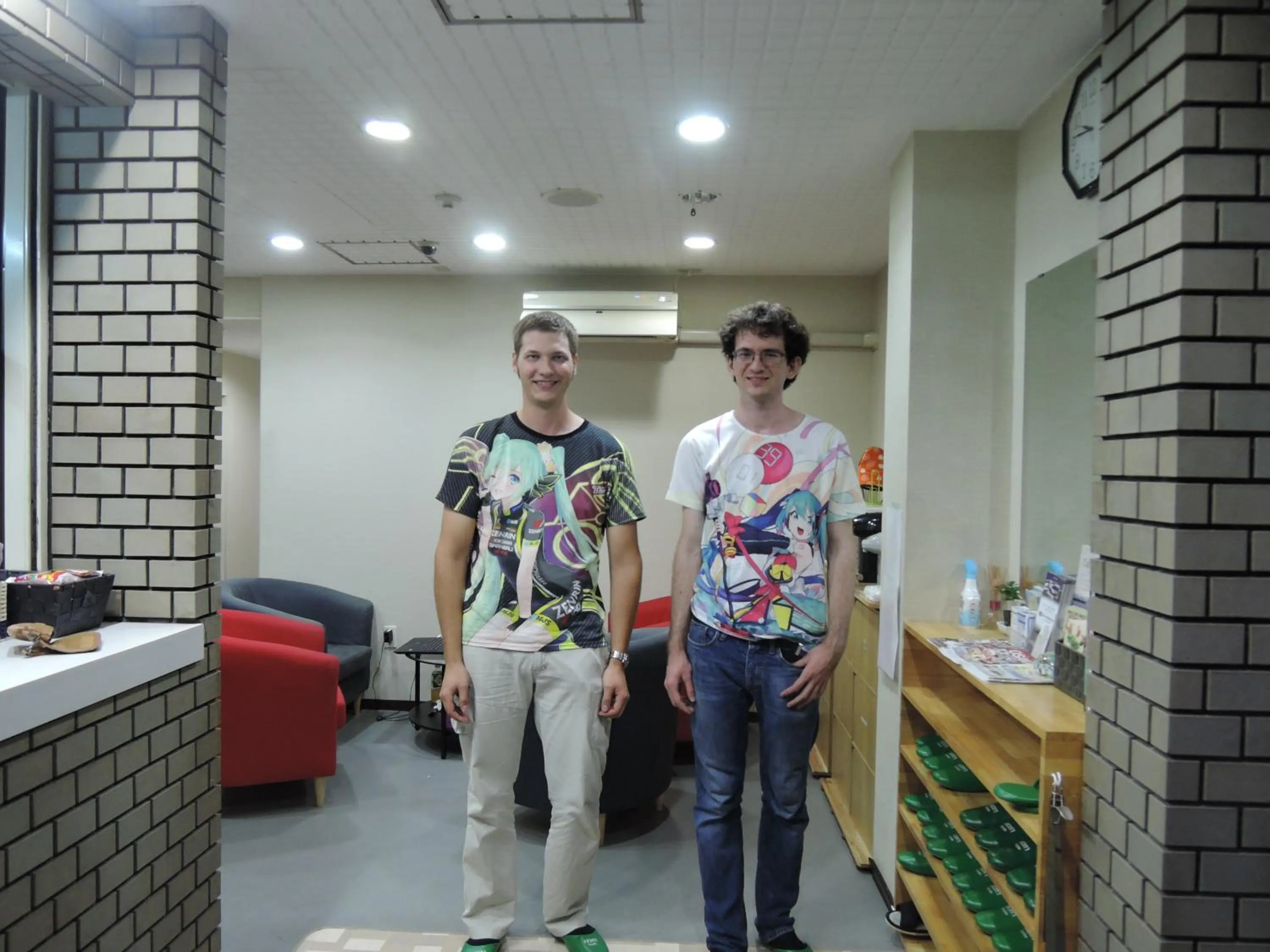 Guests in Hotel Lucky