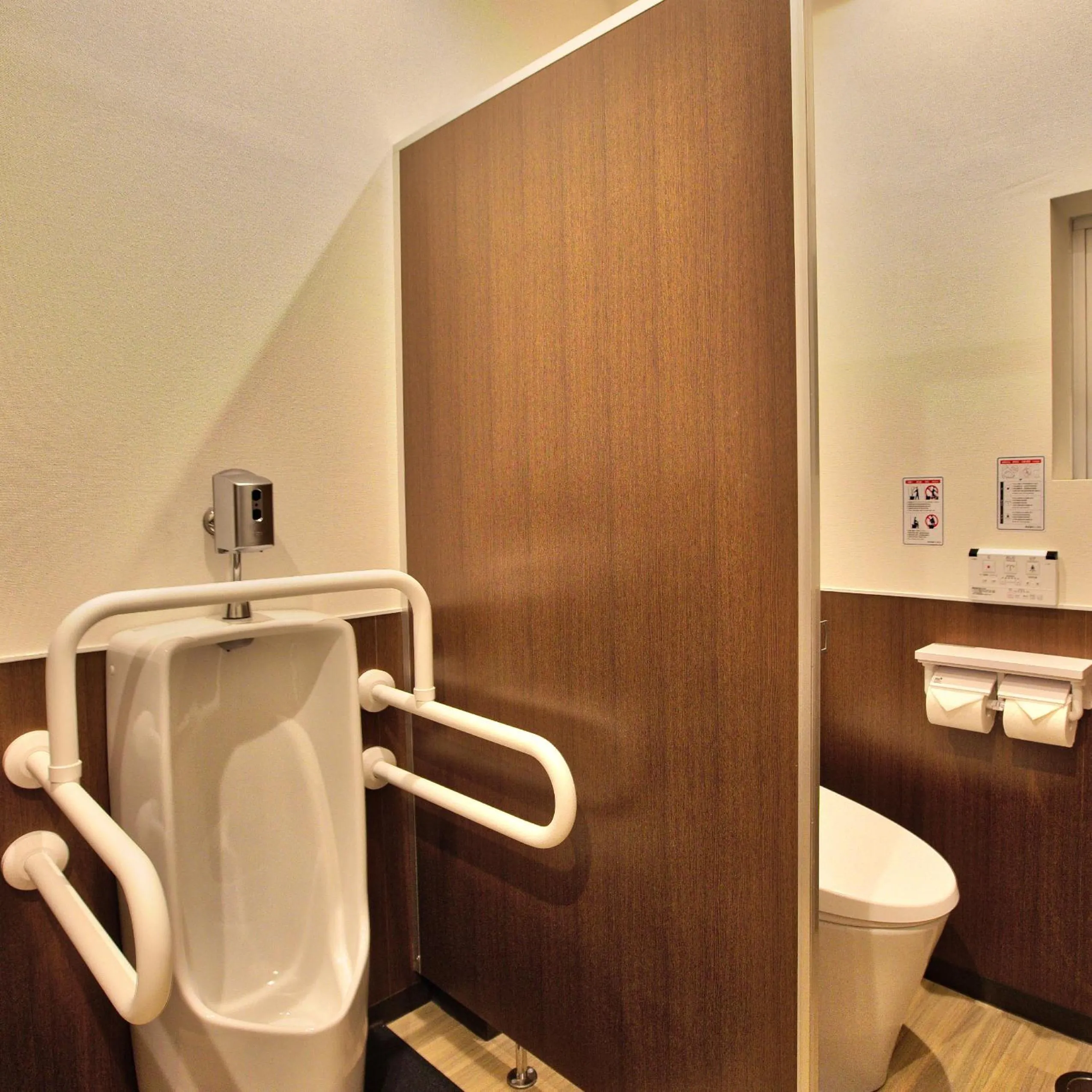 Area and facilities in NAHA-WEST INN