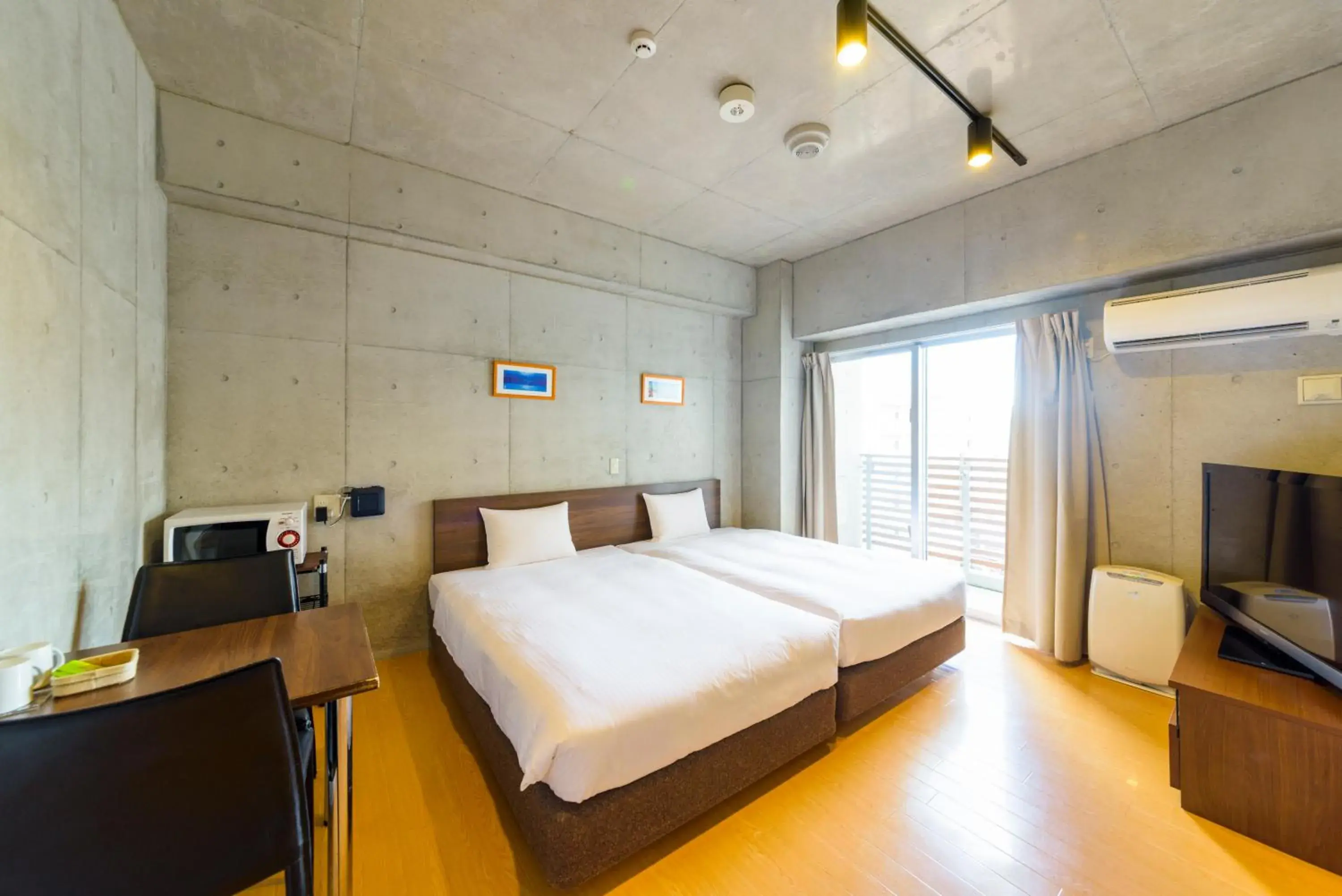Comfort Twin Room - single occupancy - Main Building - Non-Smoking in NAHA-WEST INN Comfort Twin Room - single occupancy - Main Building - Non-Smoking in NAHA-WEST INN