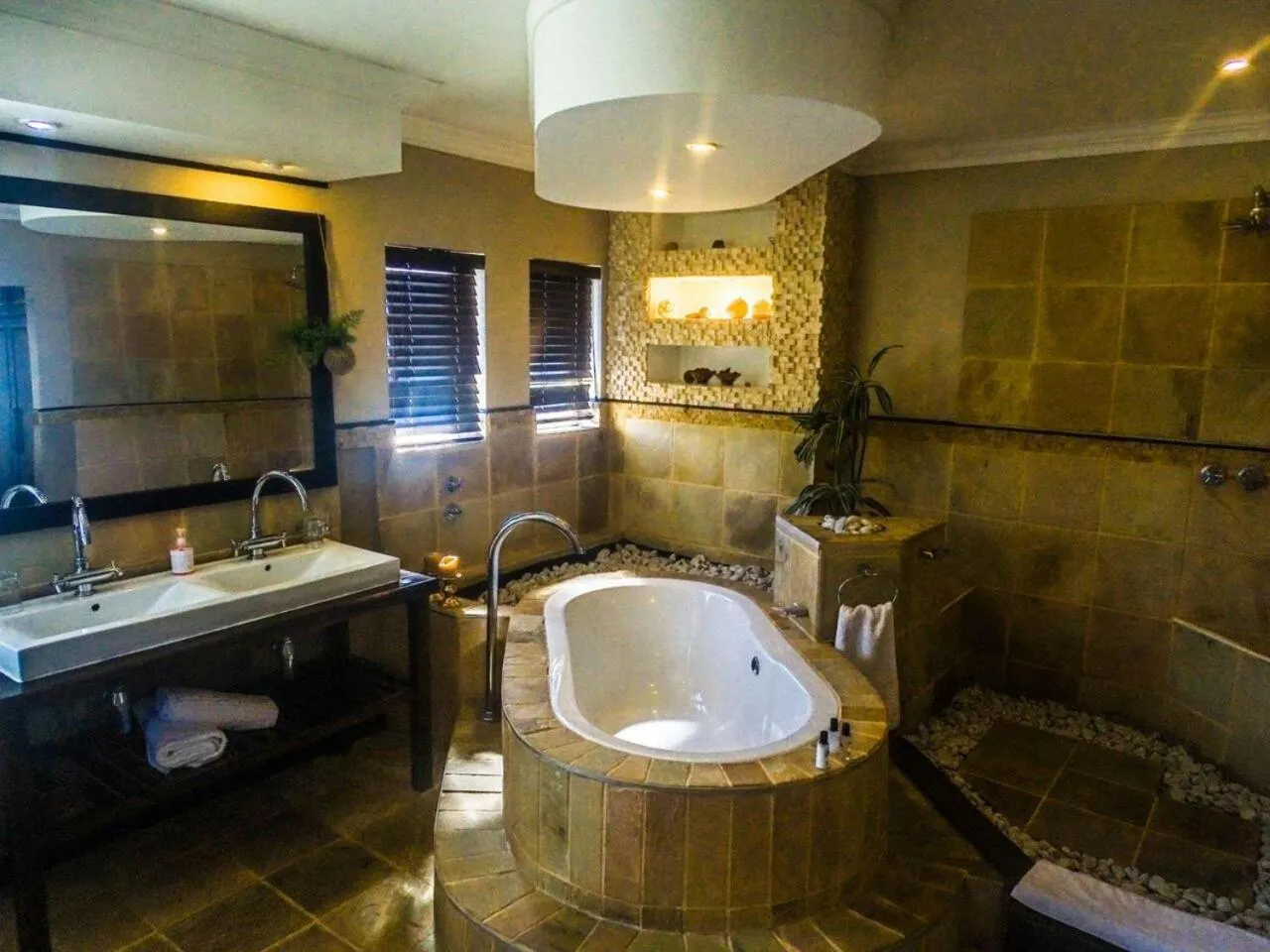 Shower in Fairways Hotel