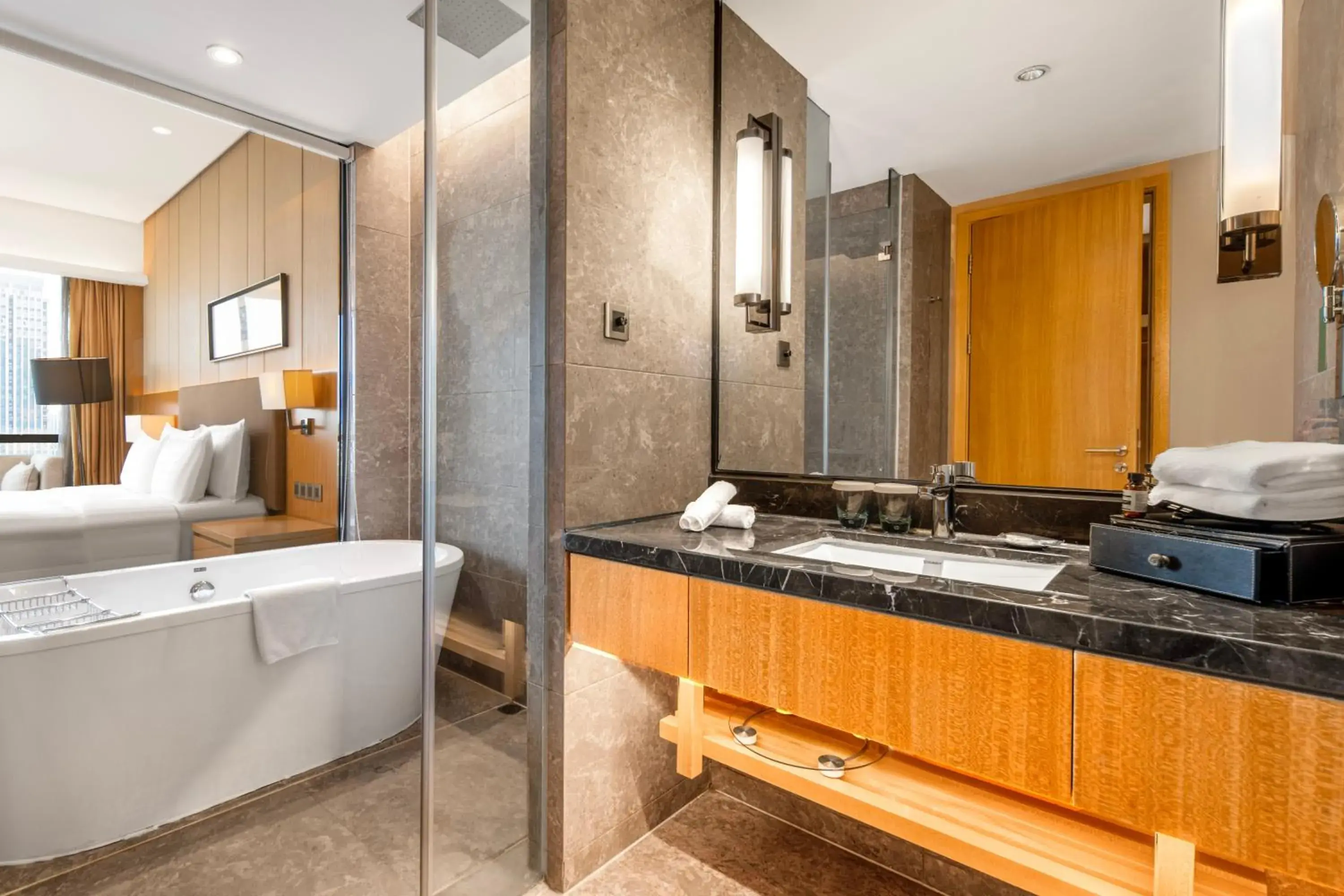 Deluxe King Room in Wyndam Xuzhou East Deluxe King Room in Wyndam Xuzhou East