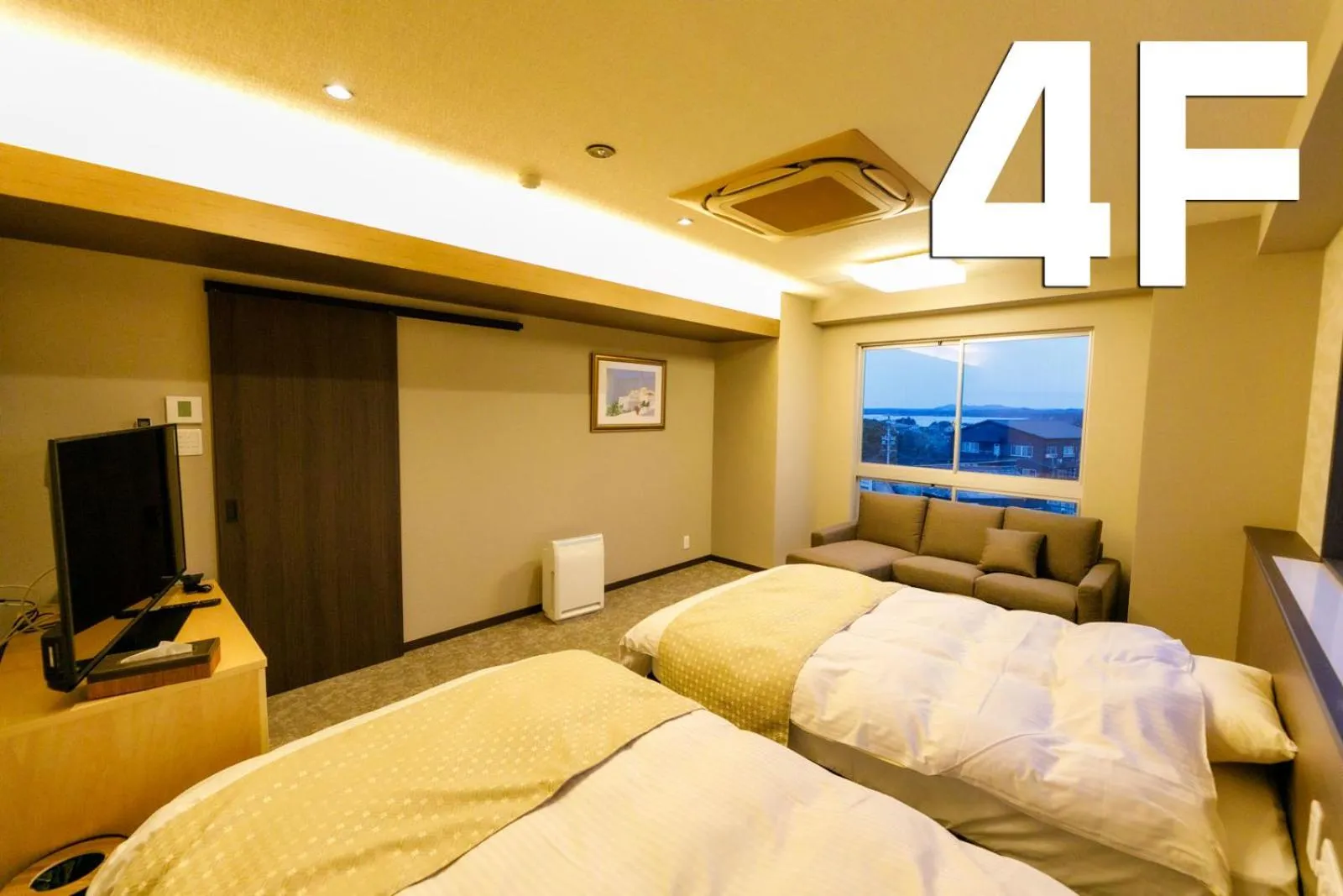 Photo of the whole room, Bed in Ise-Shima Ohtaya Healing Stay