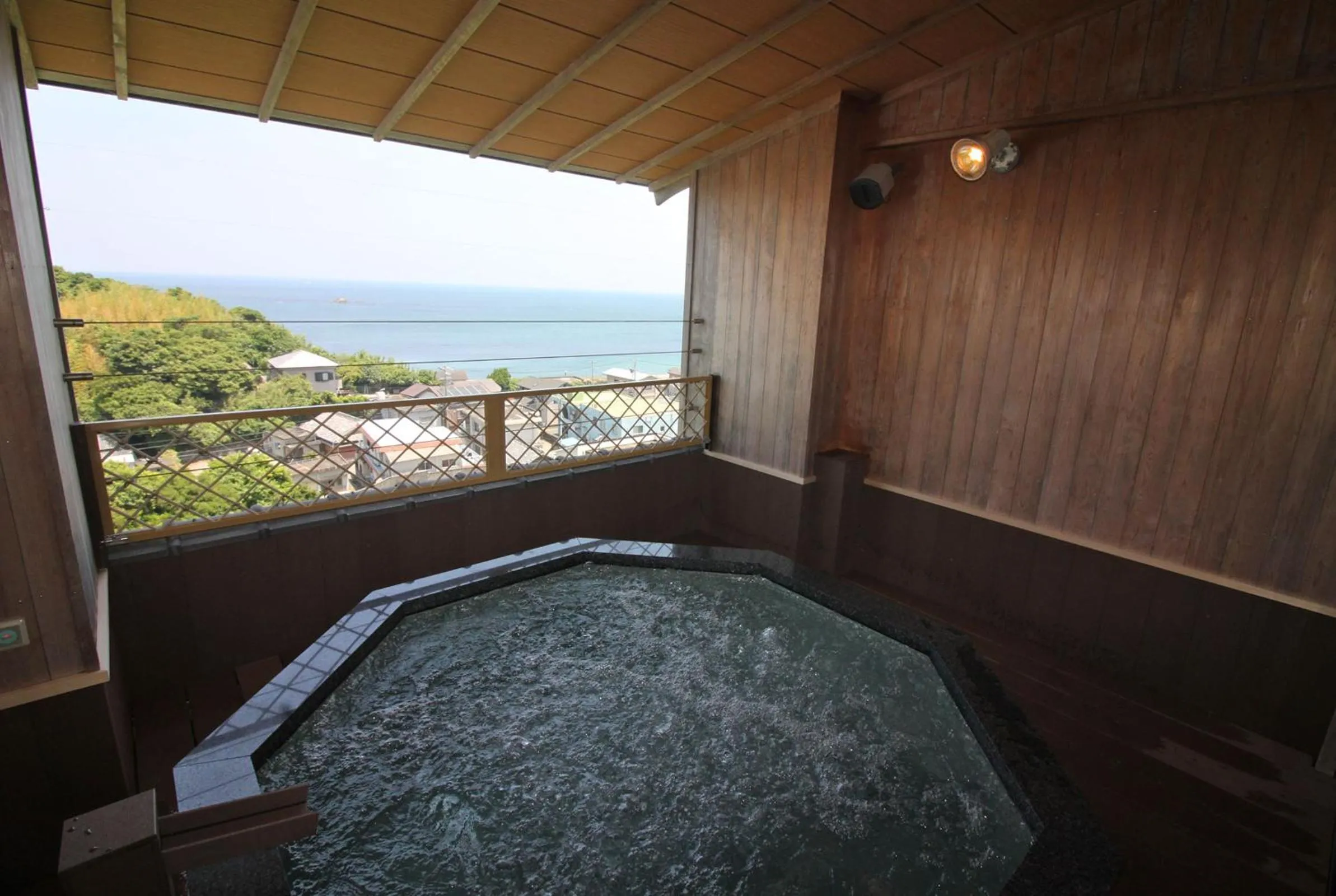 Hot Spring Bath in Ise-Shima Ohtaya Healing Stay
