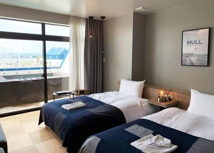 Photo of the whole room, Bed in Osaka Hokko Marina HULL