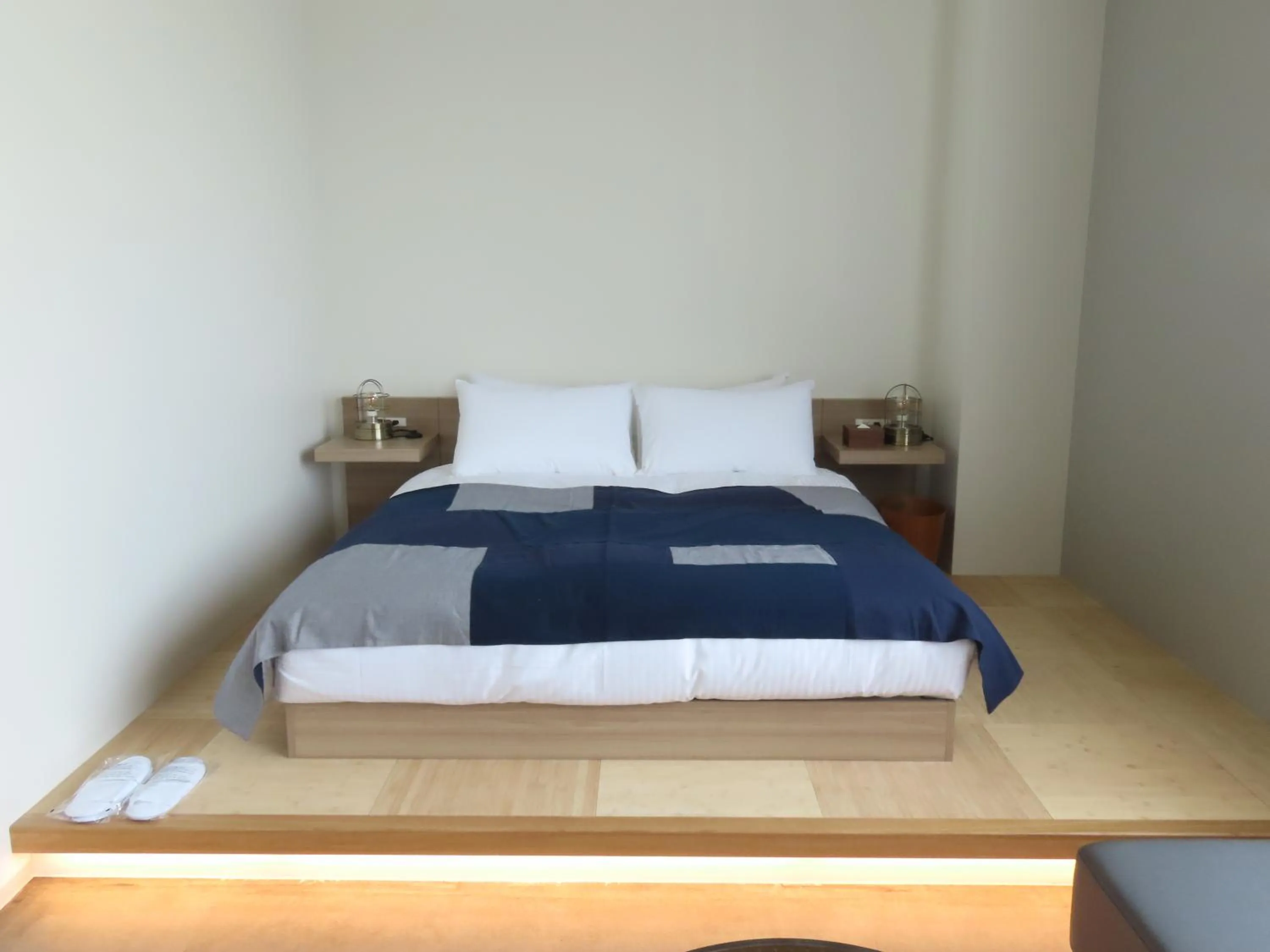 Bed in Osaka Hokko Marina HULL