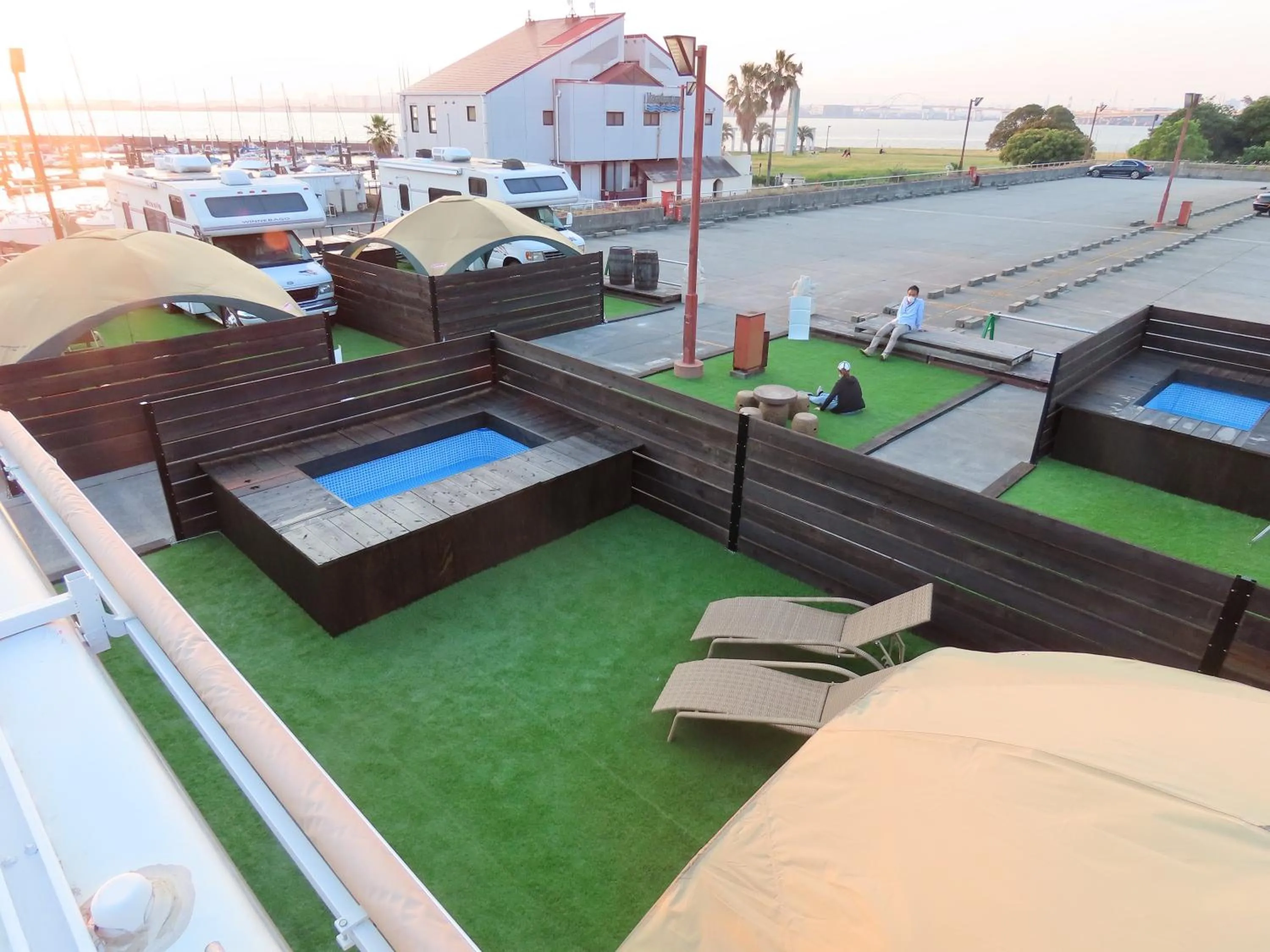 Area and facilities in Osaka Hokko Marina HULL