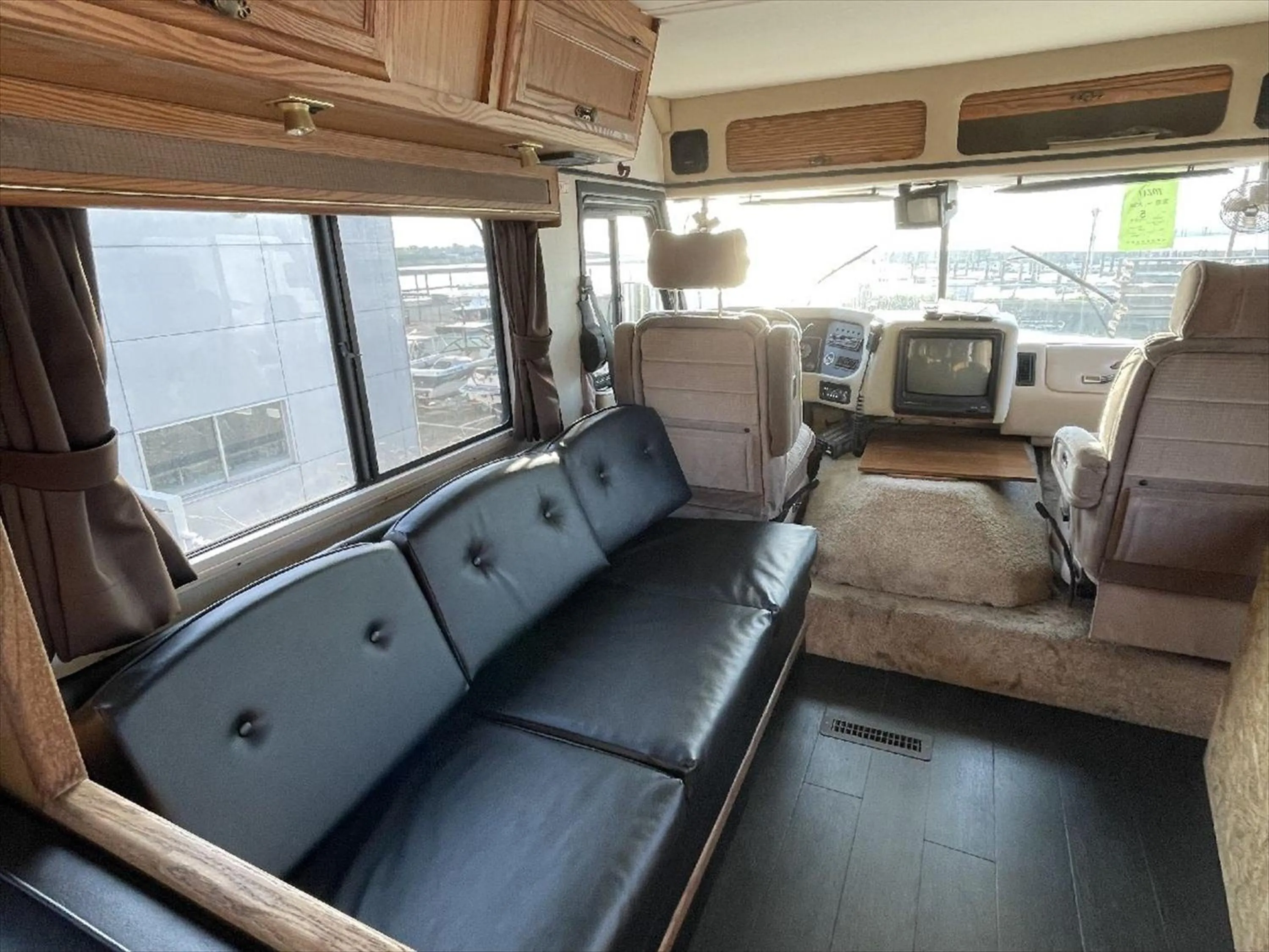 Photo of the whole room in Osaka Hokko Marina HULL