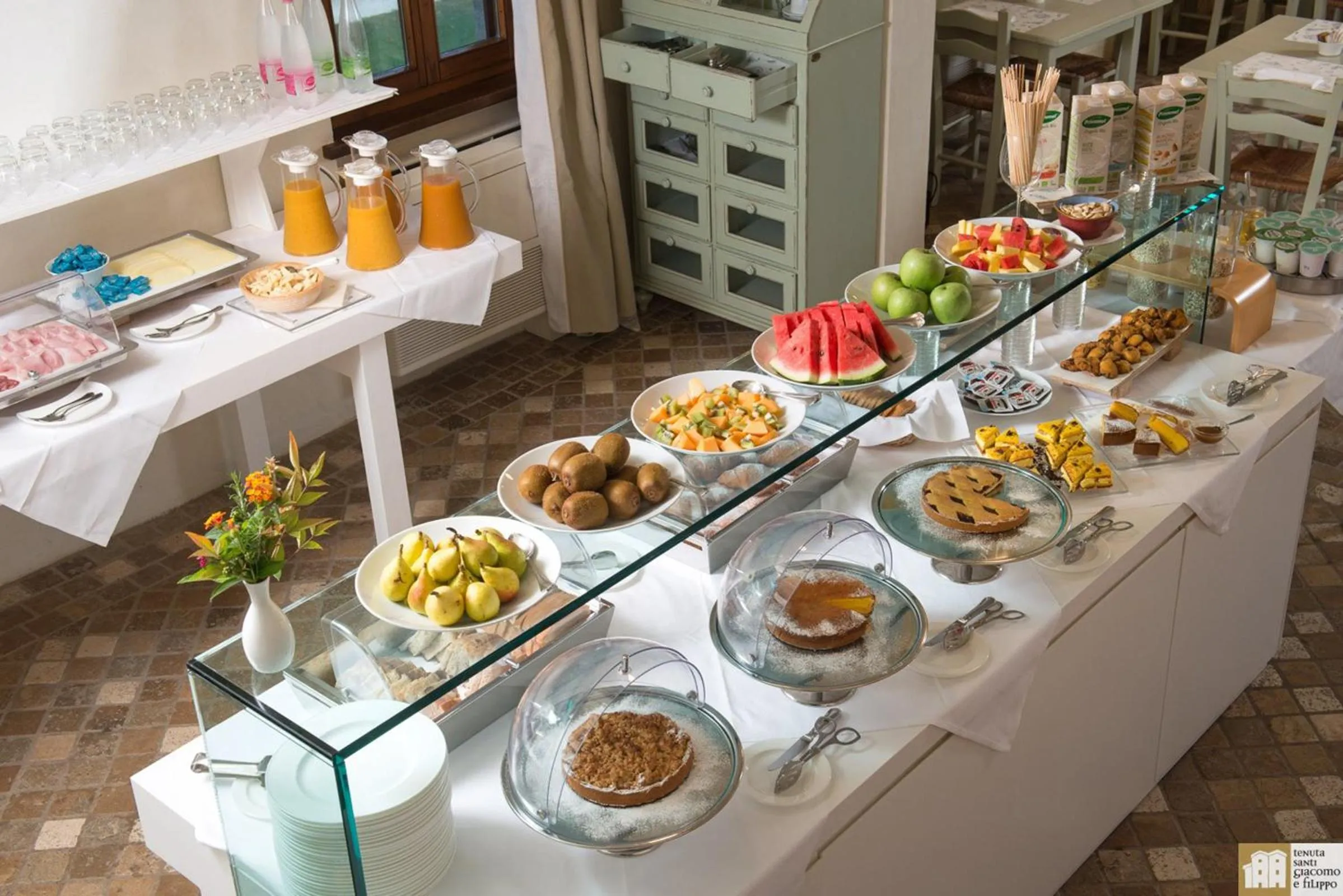 Buffet breakfast in Tenuta Santi Giacomo e Filippo